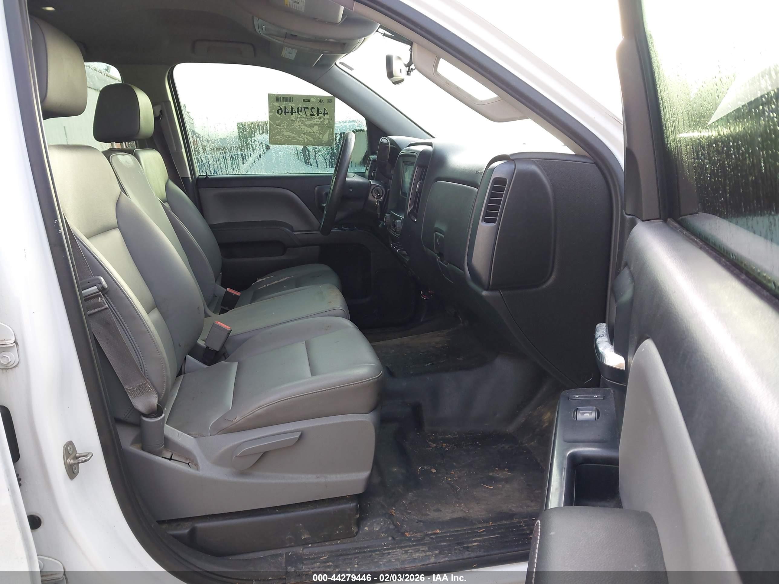 CHEVROLET SILVERADO image 5