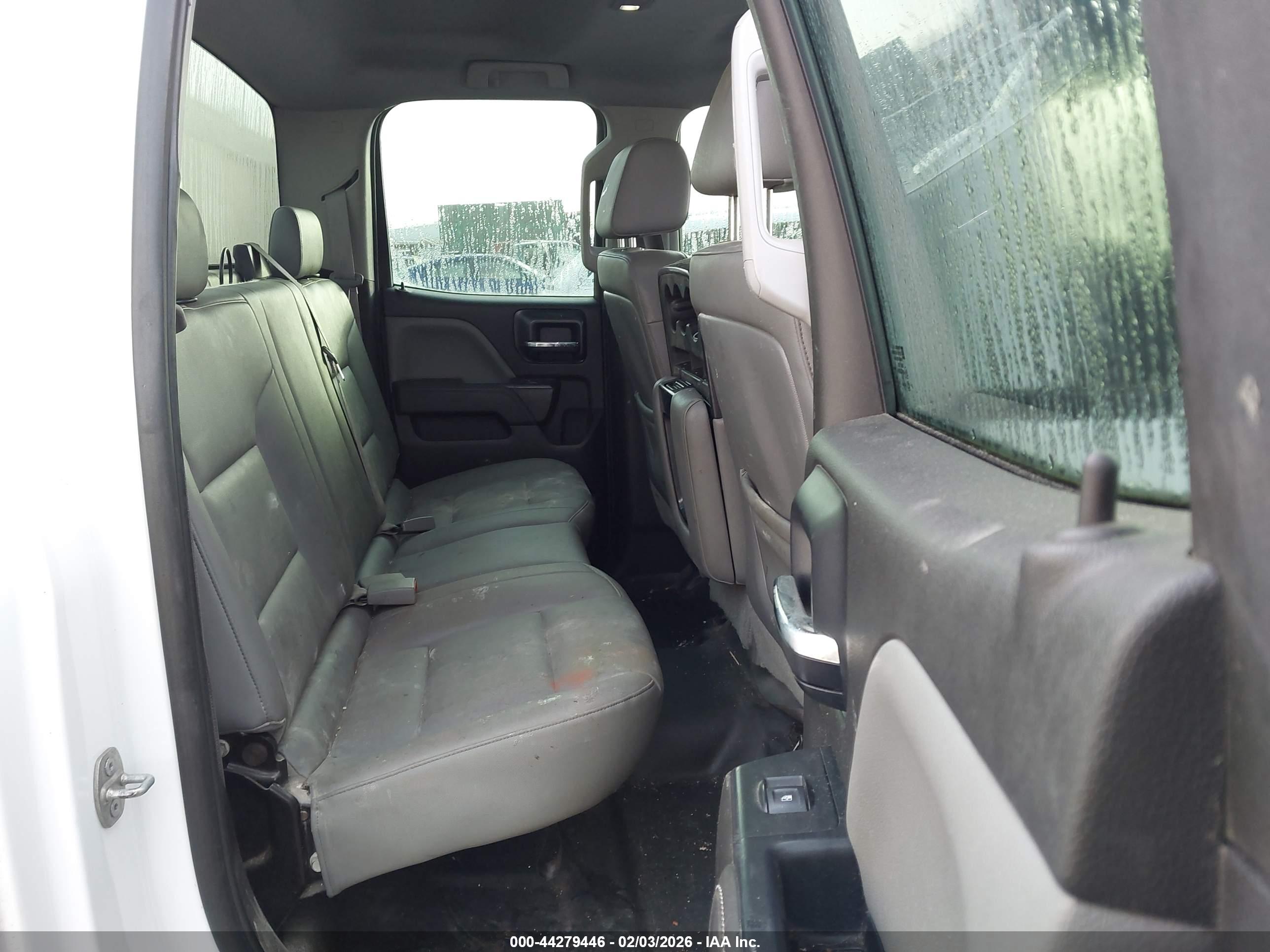 CHEVROLET SILVERADO image 8