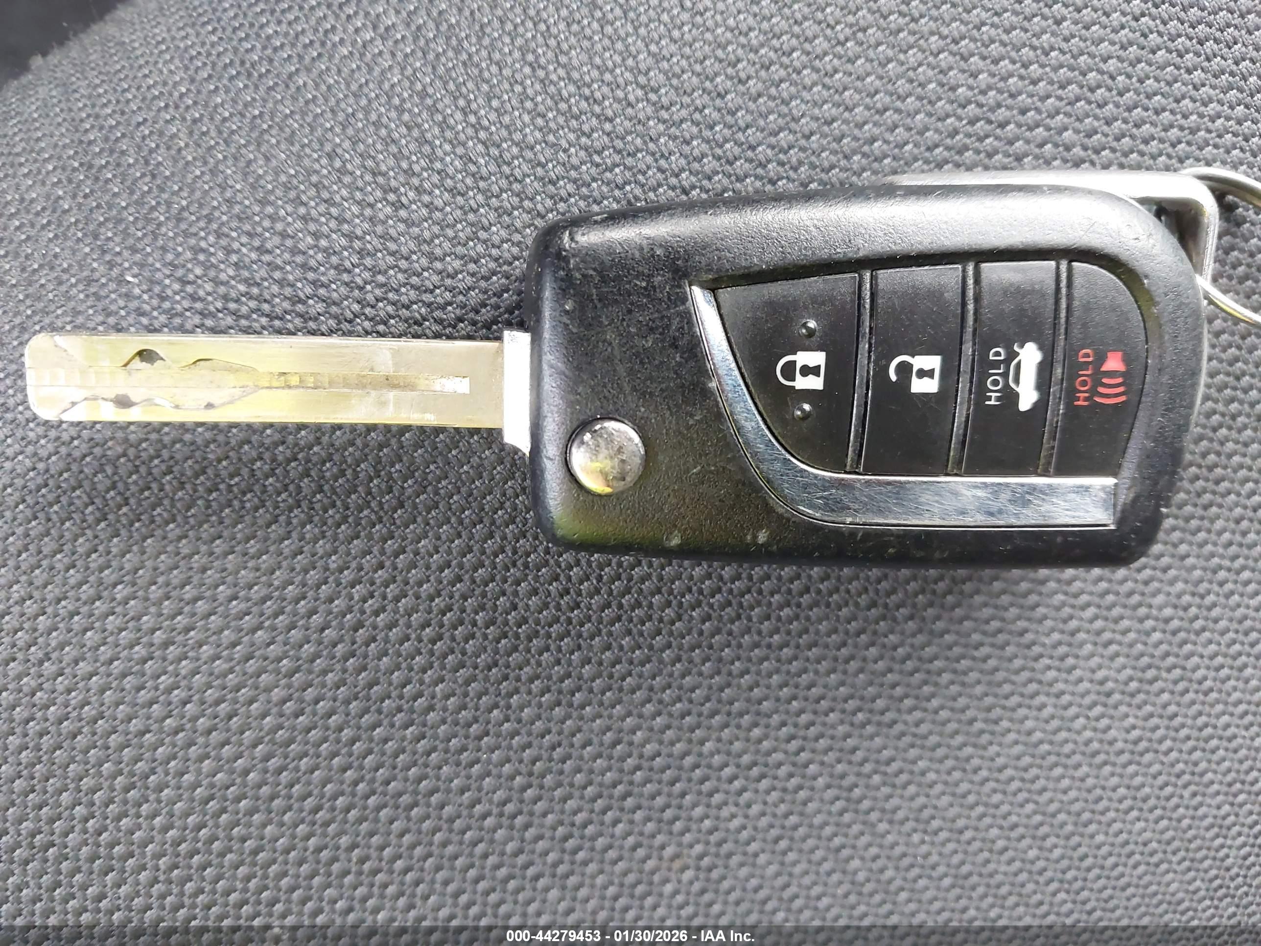 TOYOTA COROLLA image 11