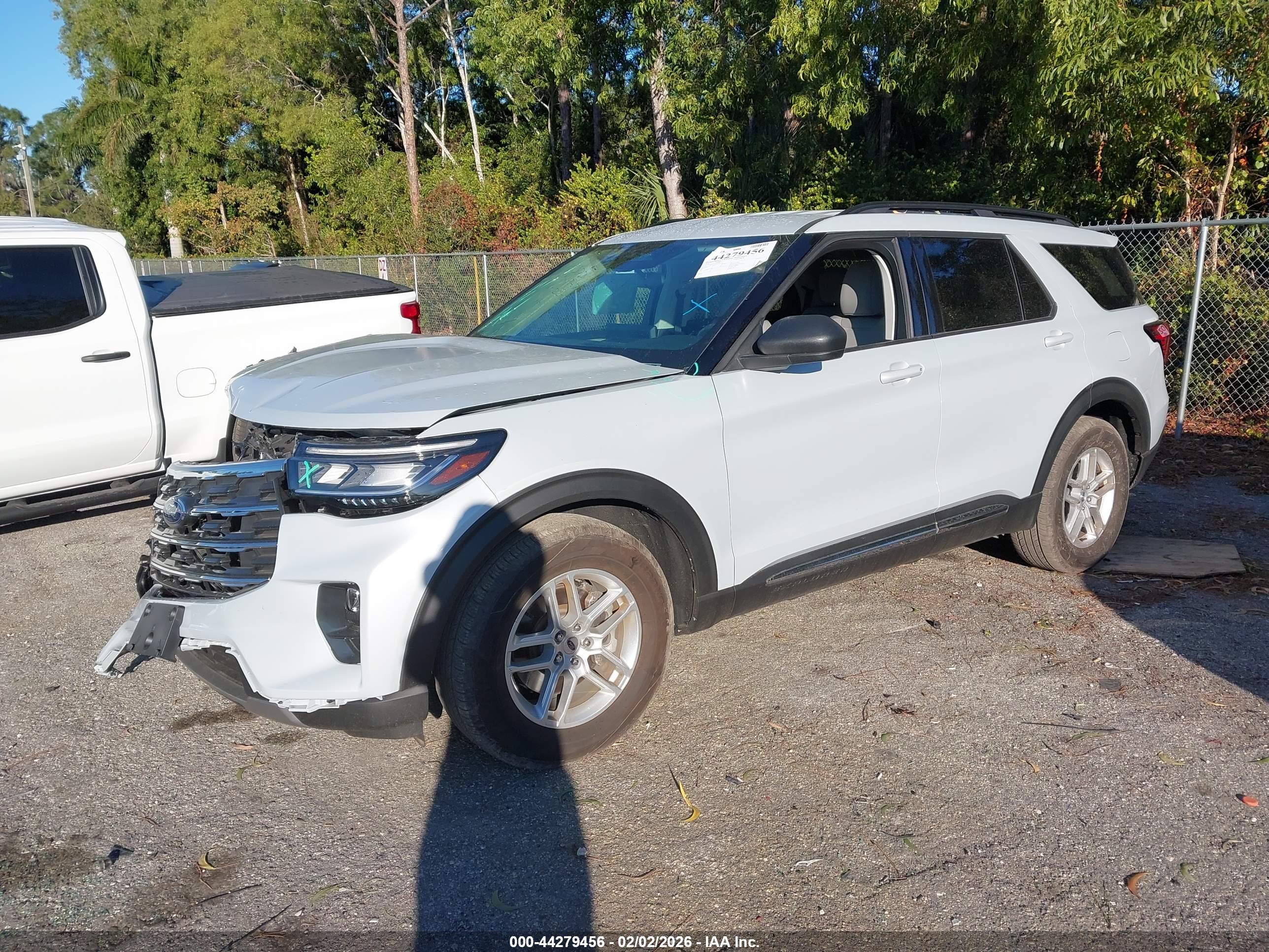 FORD EXPLORER image 2