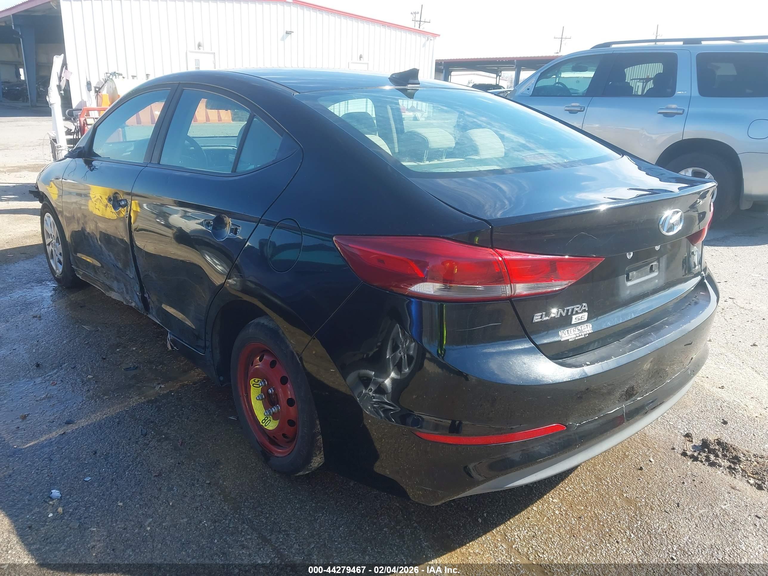 HYUNDAI ELANTRA image 3