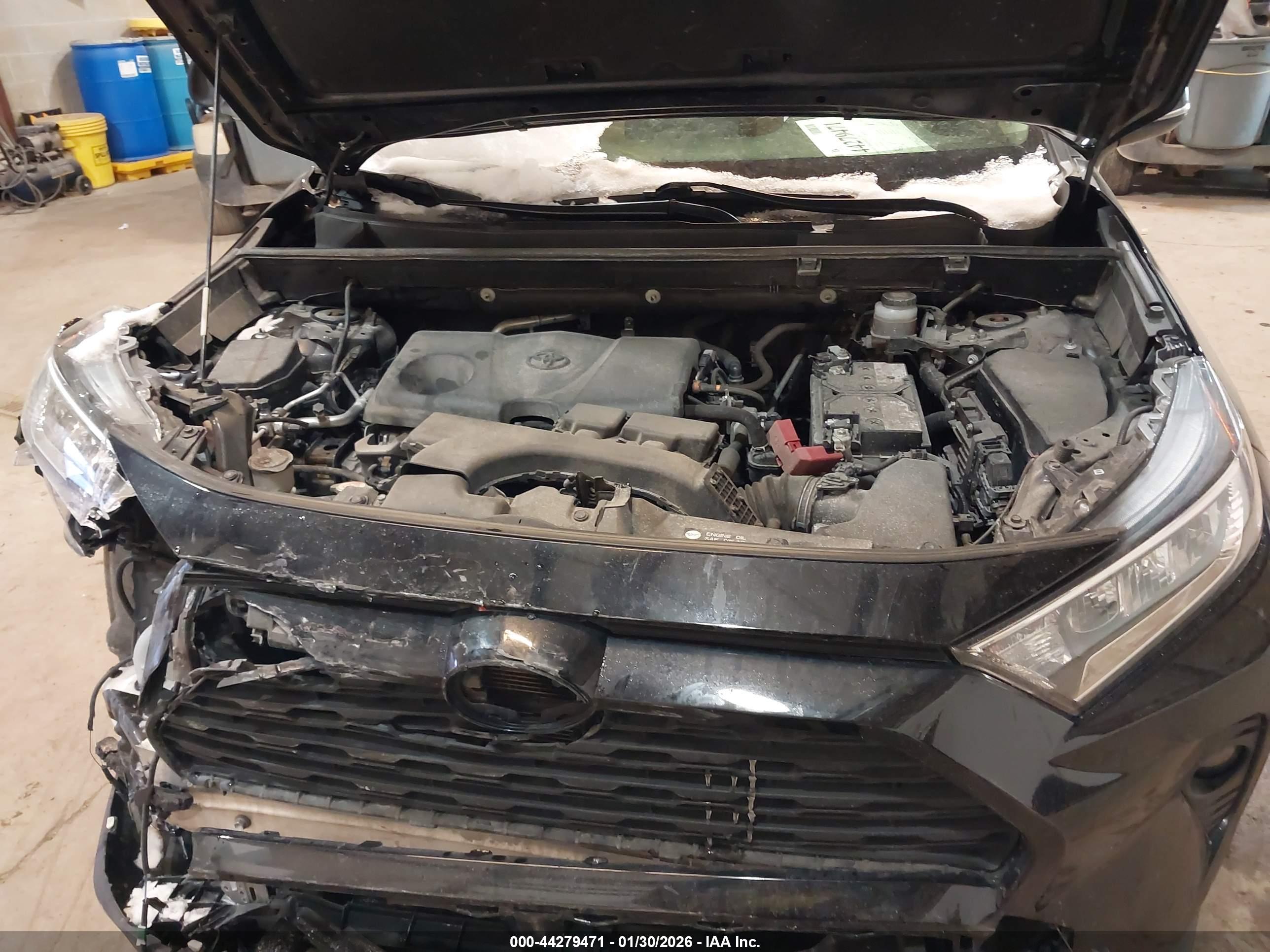 TOYOTA RAV4 image 10