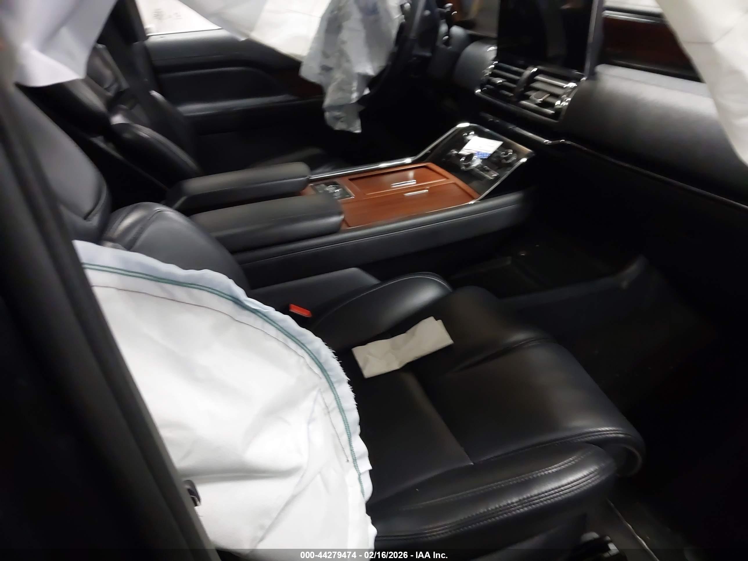 LINCOLN NAVIGATOR image 5