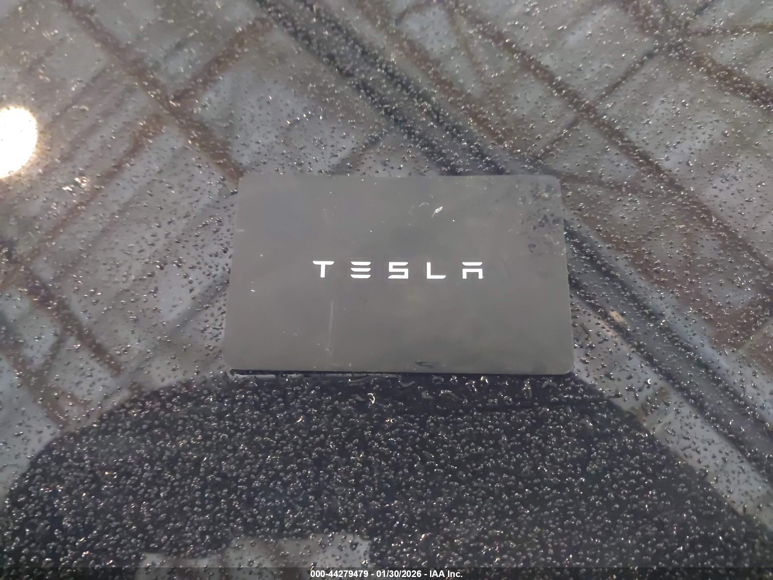 TESLA MODEL image 11