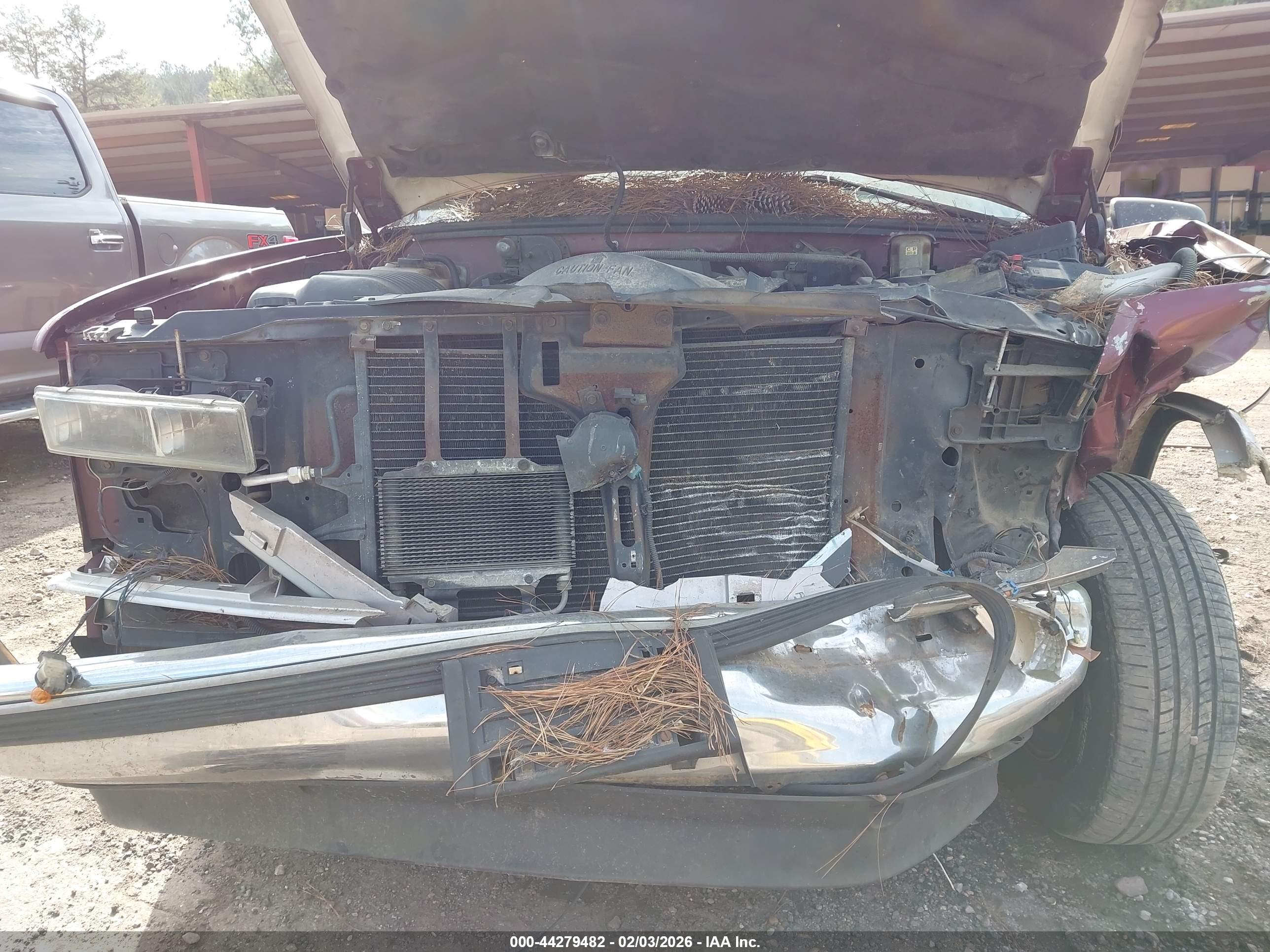 CHEVROLET GMT-400 image 6