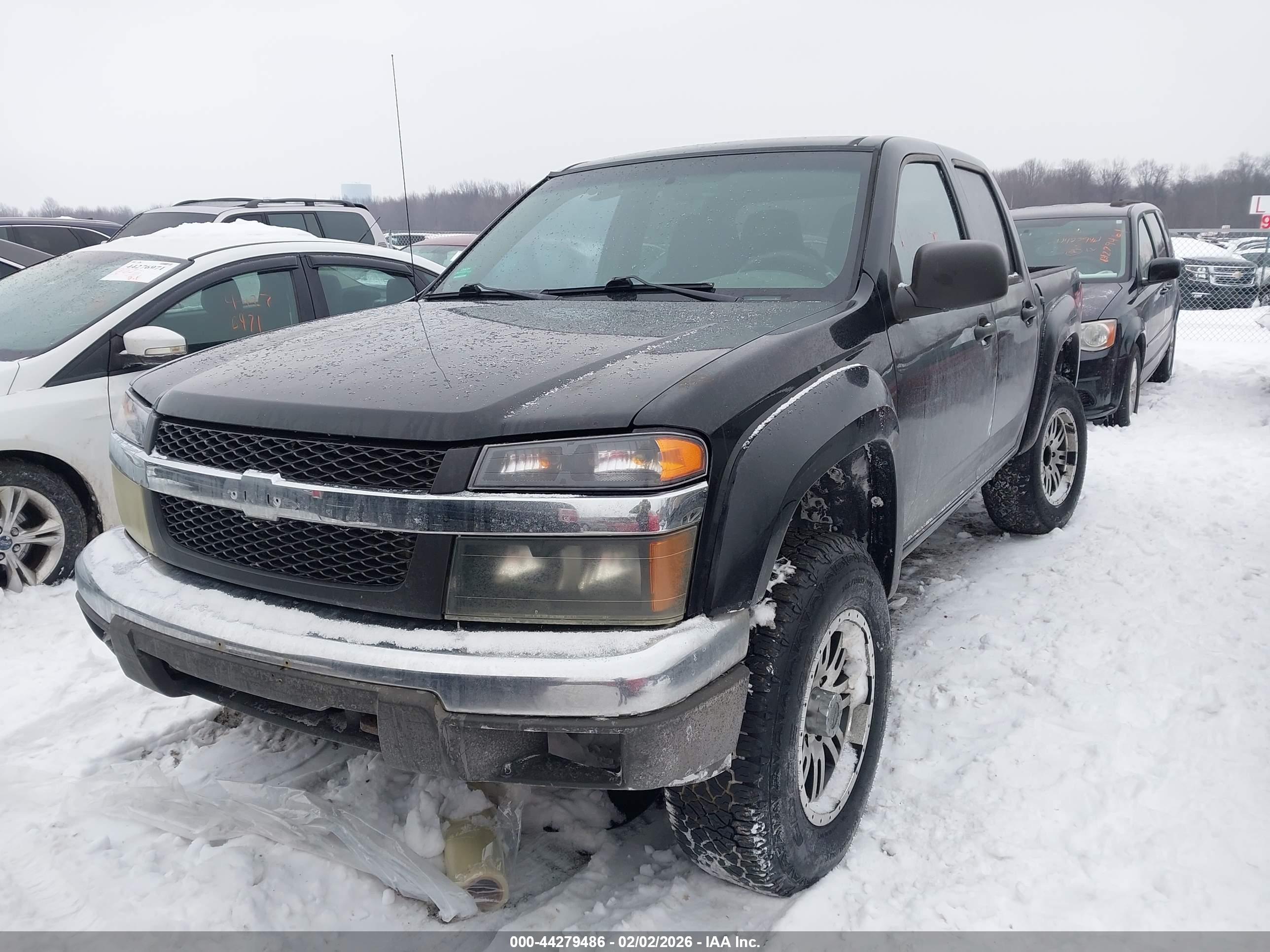CHEVROLET COLORADO image 2