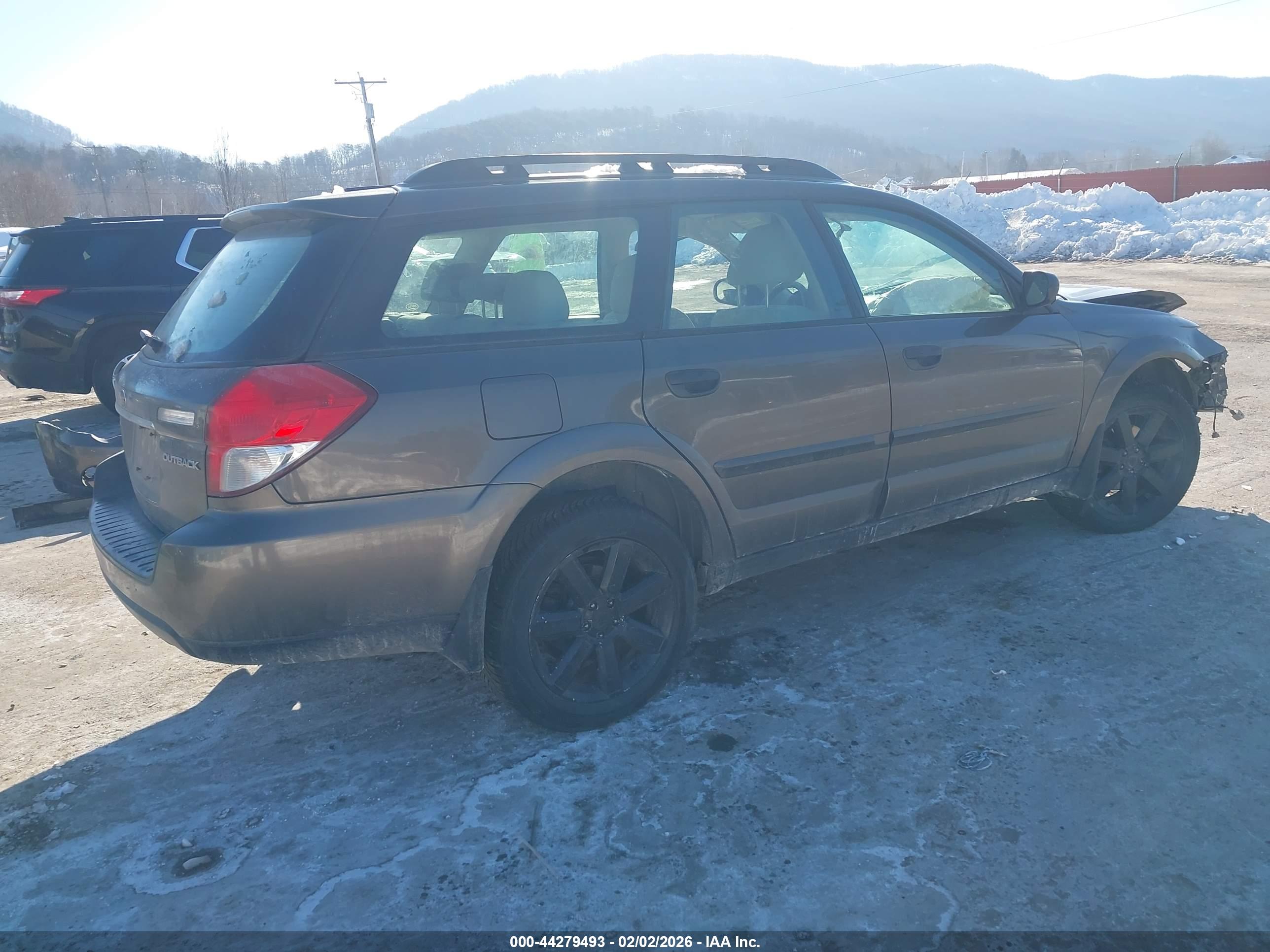 SUBARU OUTBACK image 4