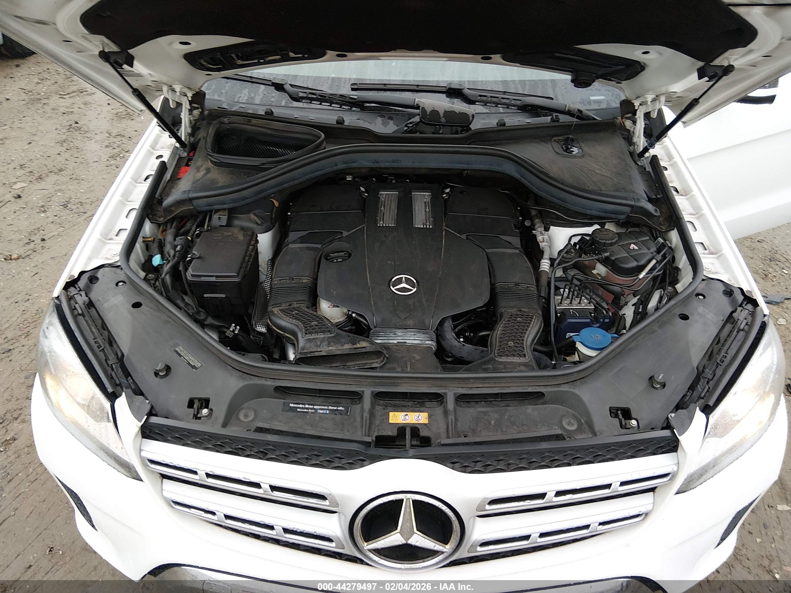 MERCEDES-BENZ GLS image 10