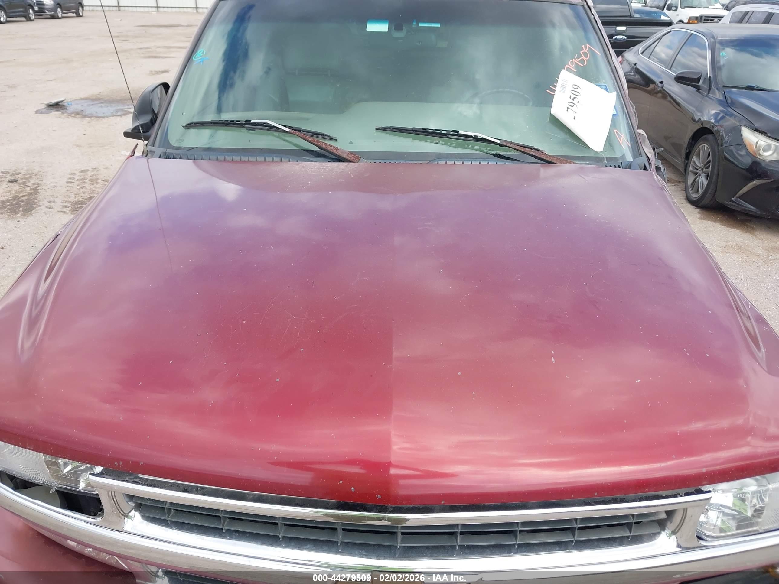 CHEVROLET TAHOE image 10