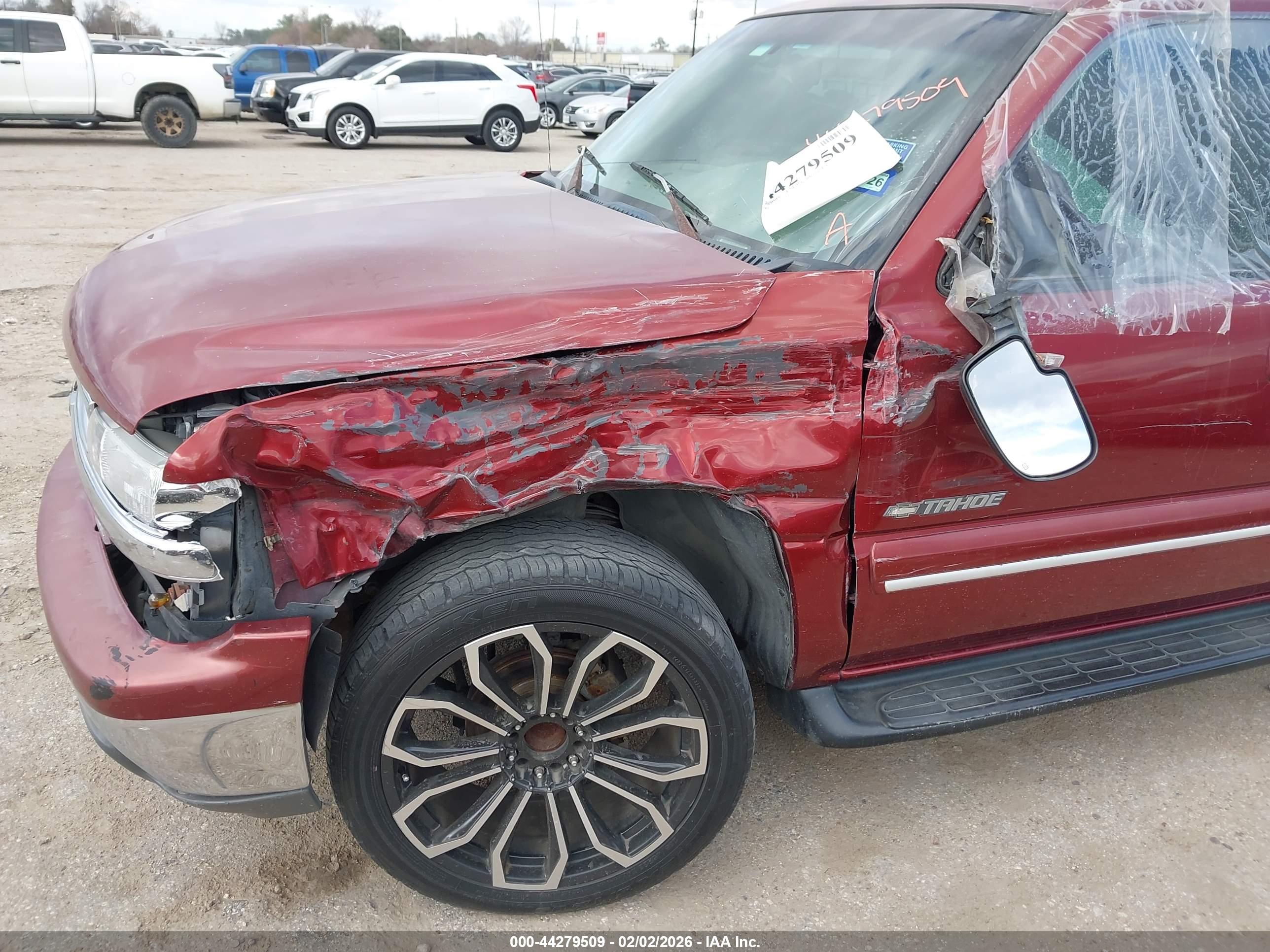 CHEVROLET TAHOE image 6