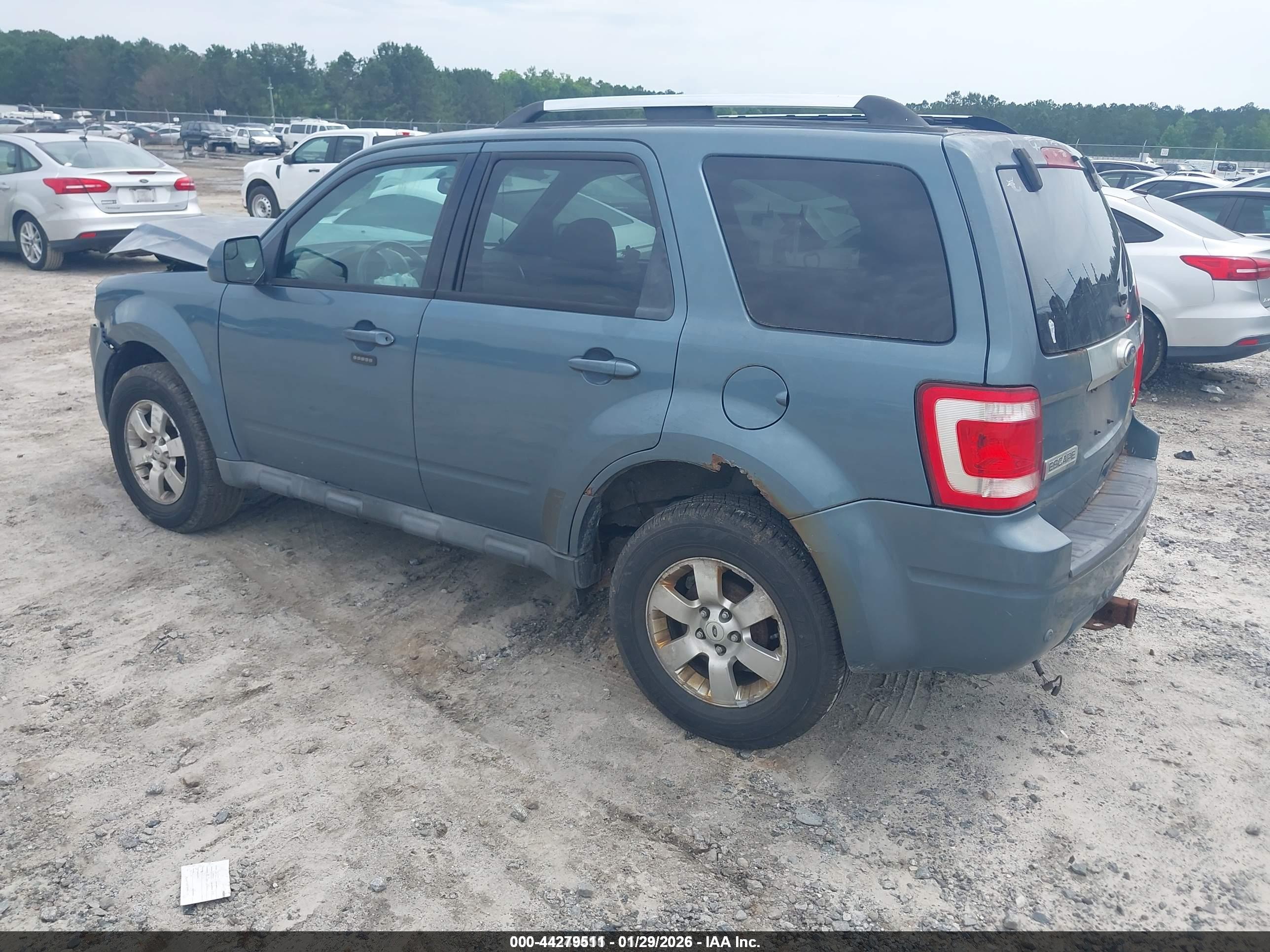 FORD ESCAPE image 3