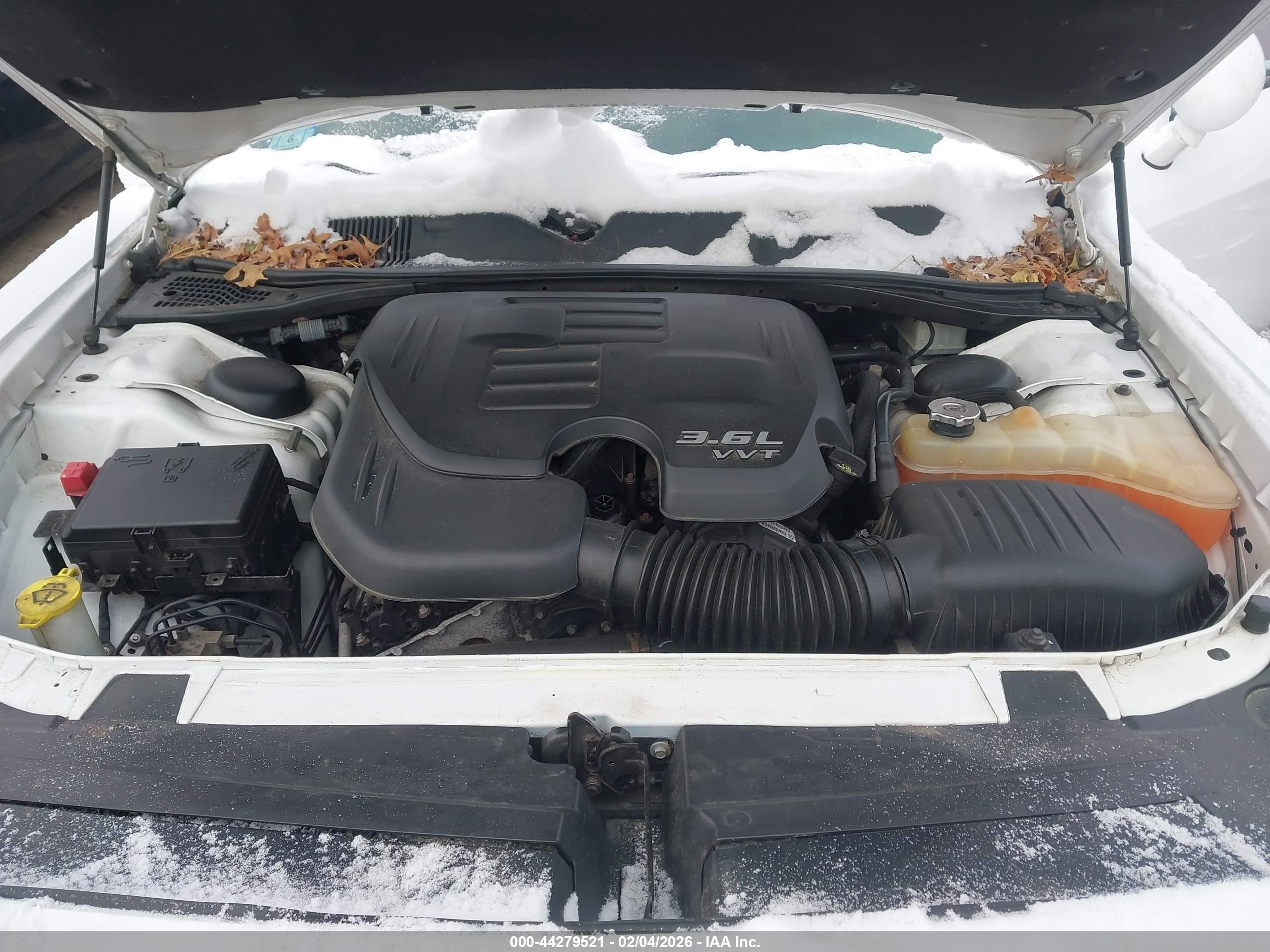 DODGE CHALLENGER image 10