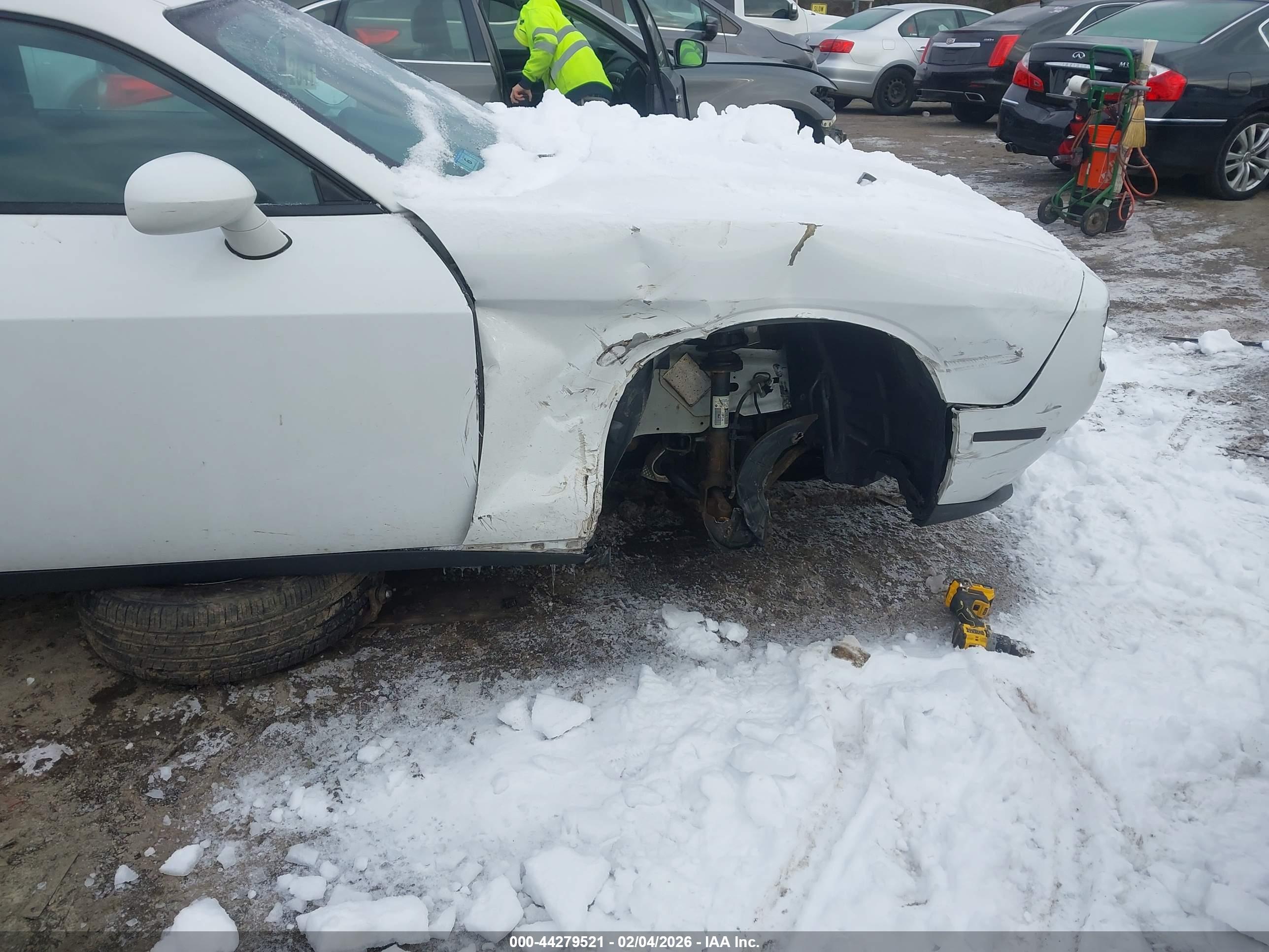DODGE CHALLENGER image 6
