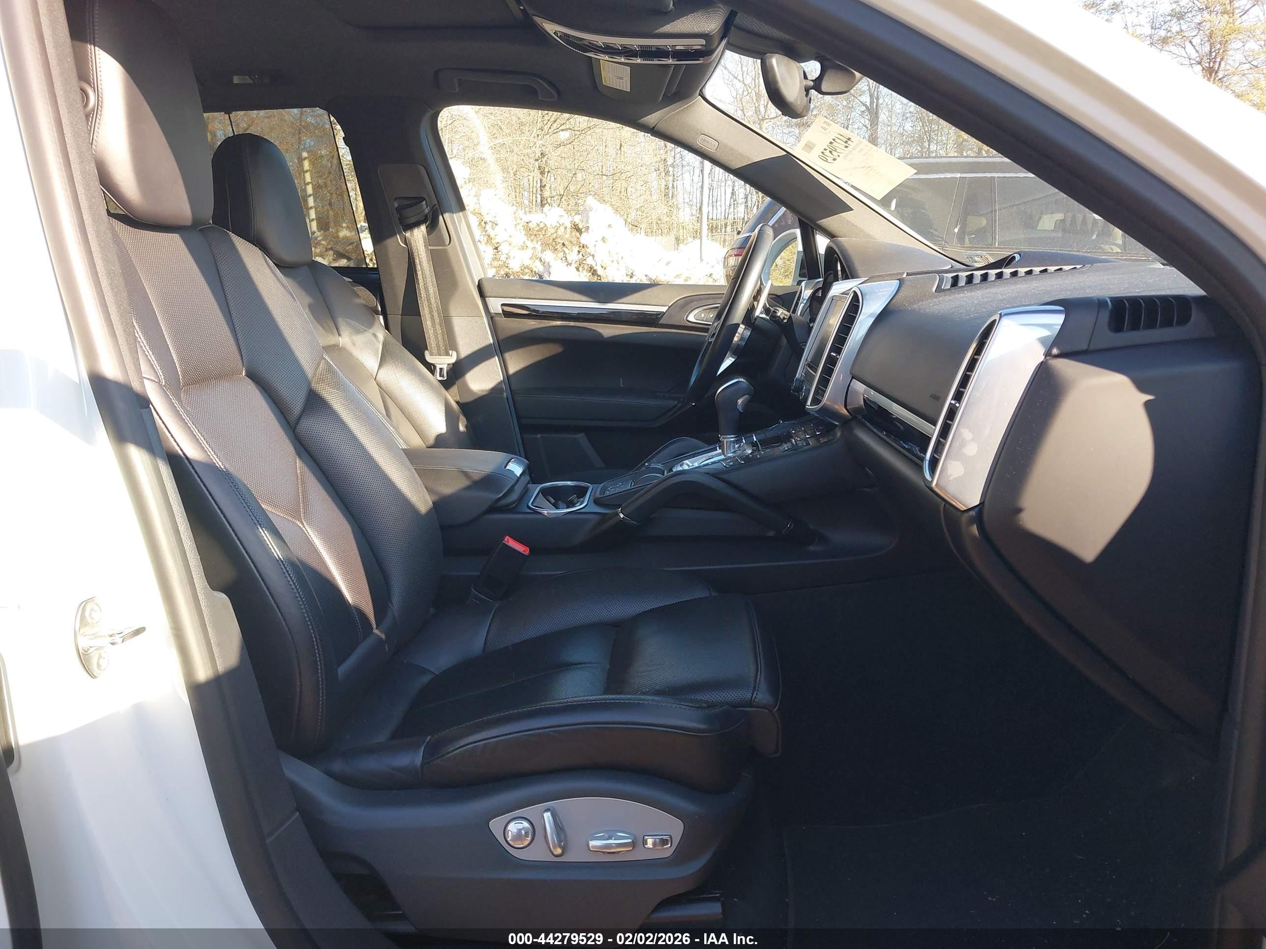 PORSCHE CAYENNE image 5