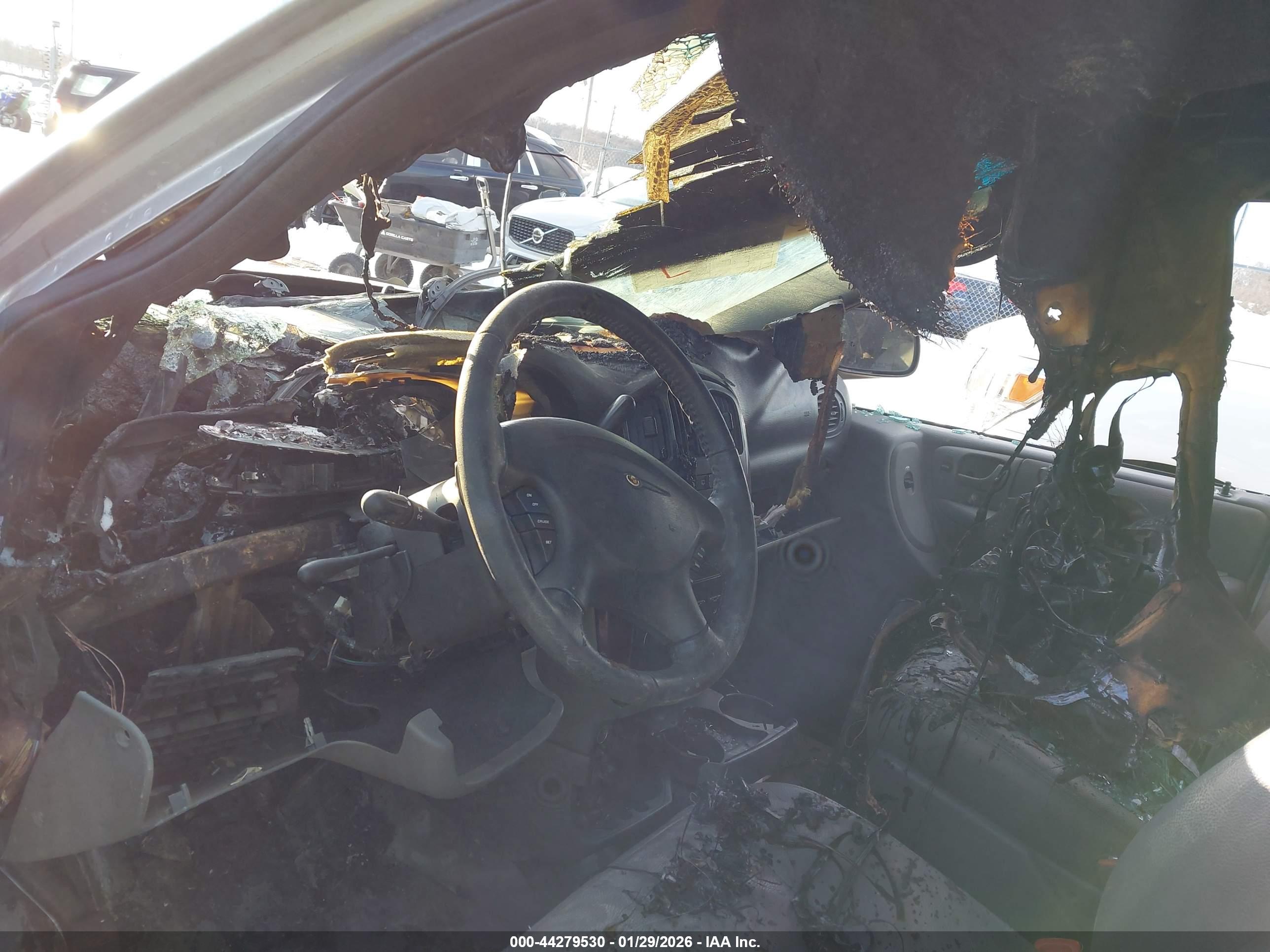 CHRYSLER TOWN image 6