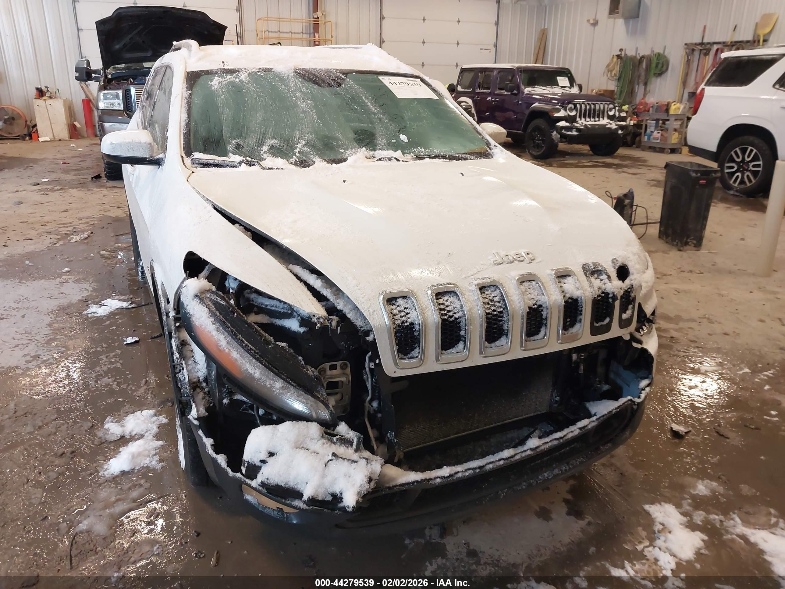 JEEP CHEROKEE image 6