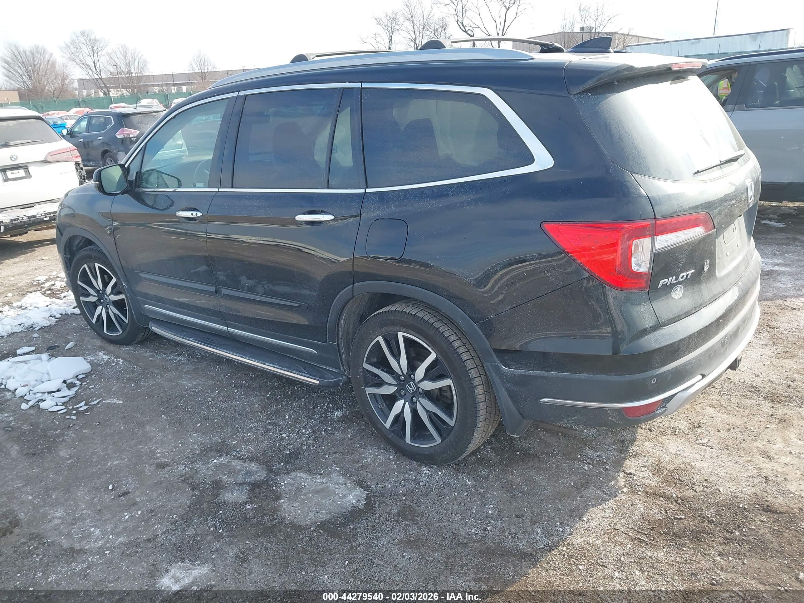 HONDA PILOT image 3