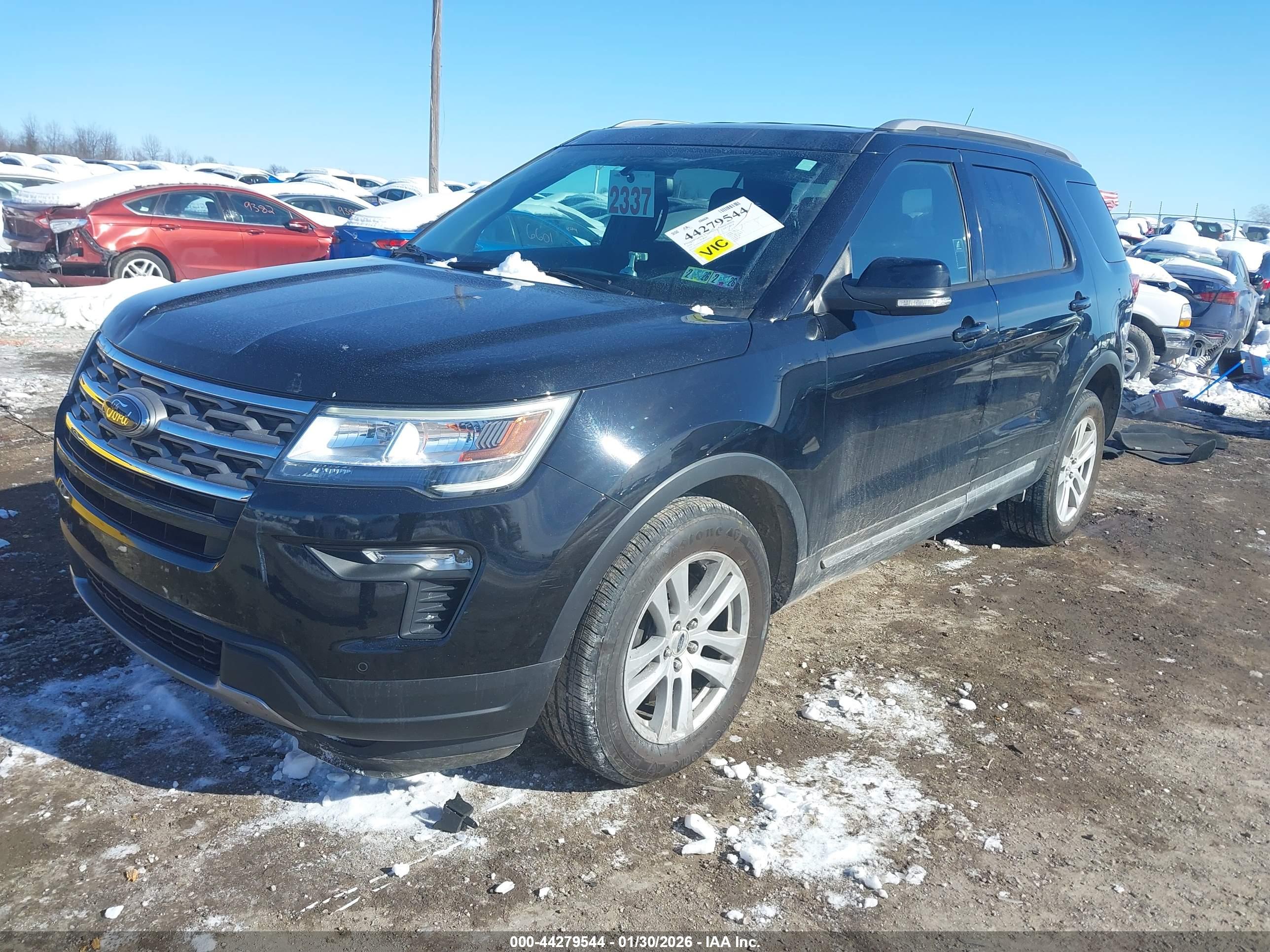 FORD EXPLORER image 2