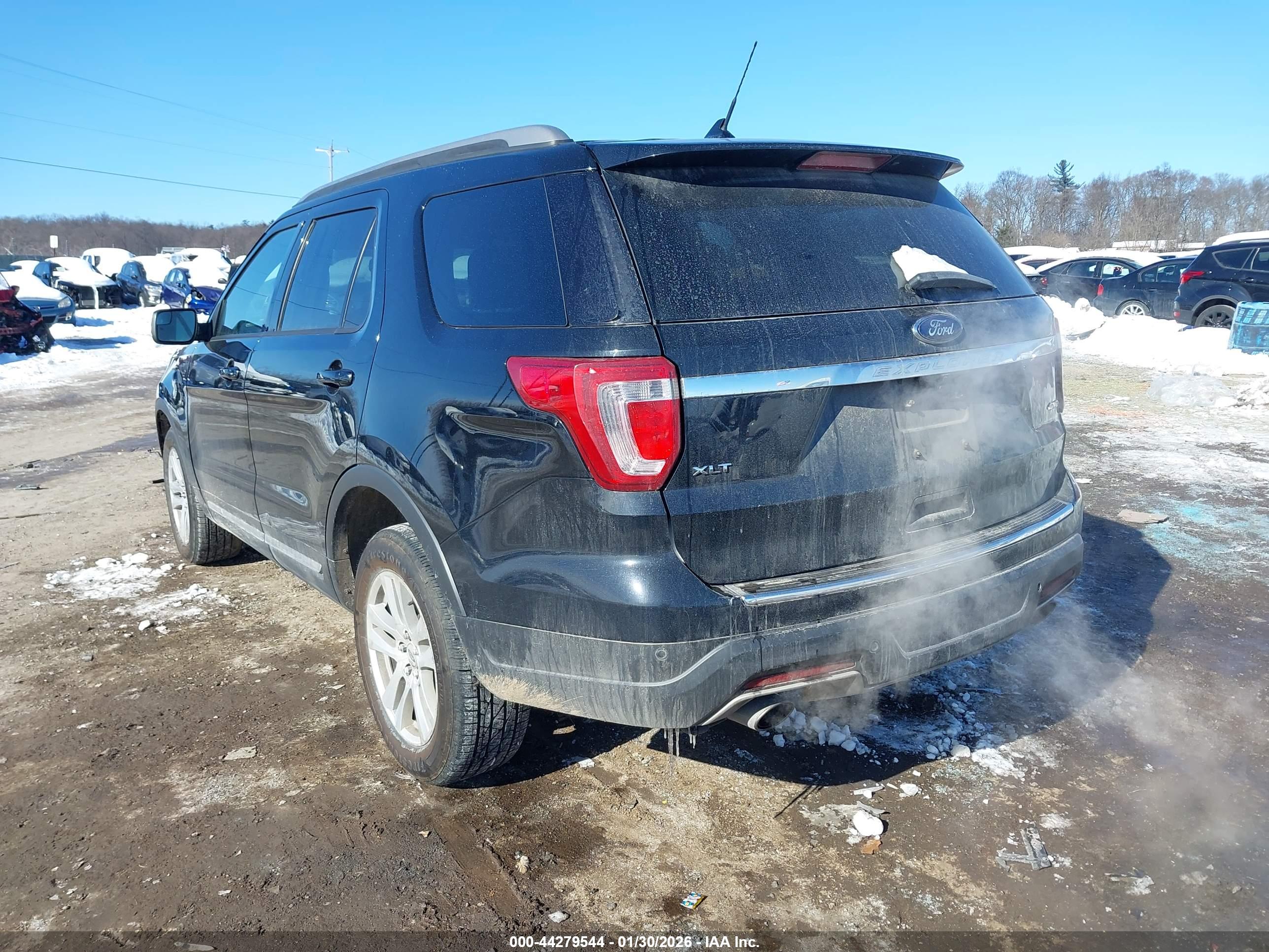 FORD EXPLORER image 3