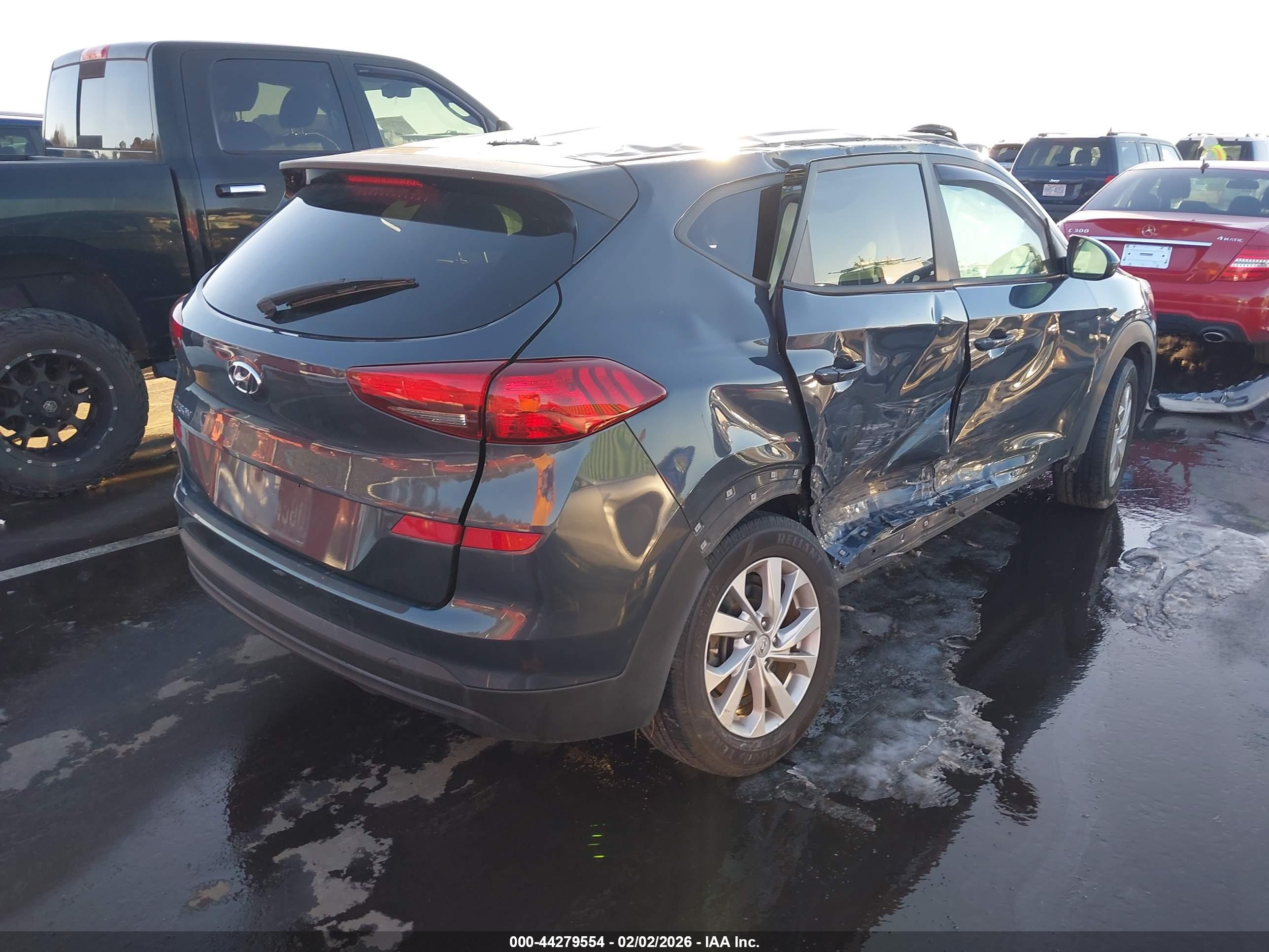 HYUNDAI TUCSON image 4