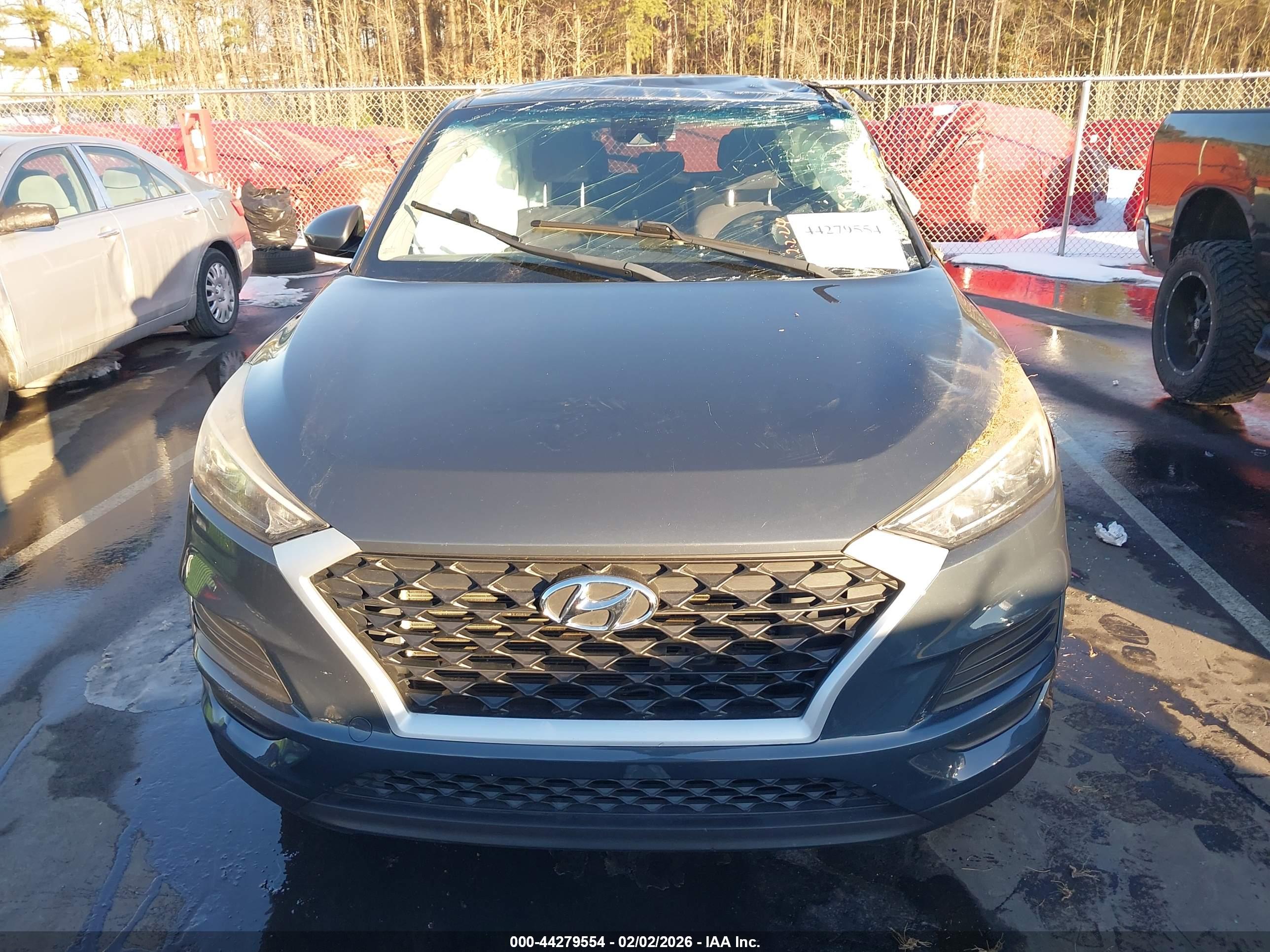 HYUNDAI TUCSON image 6