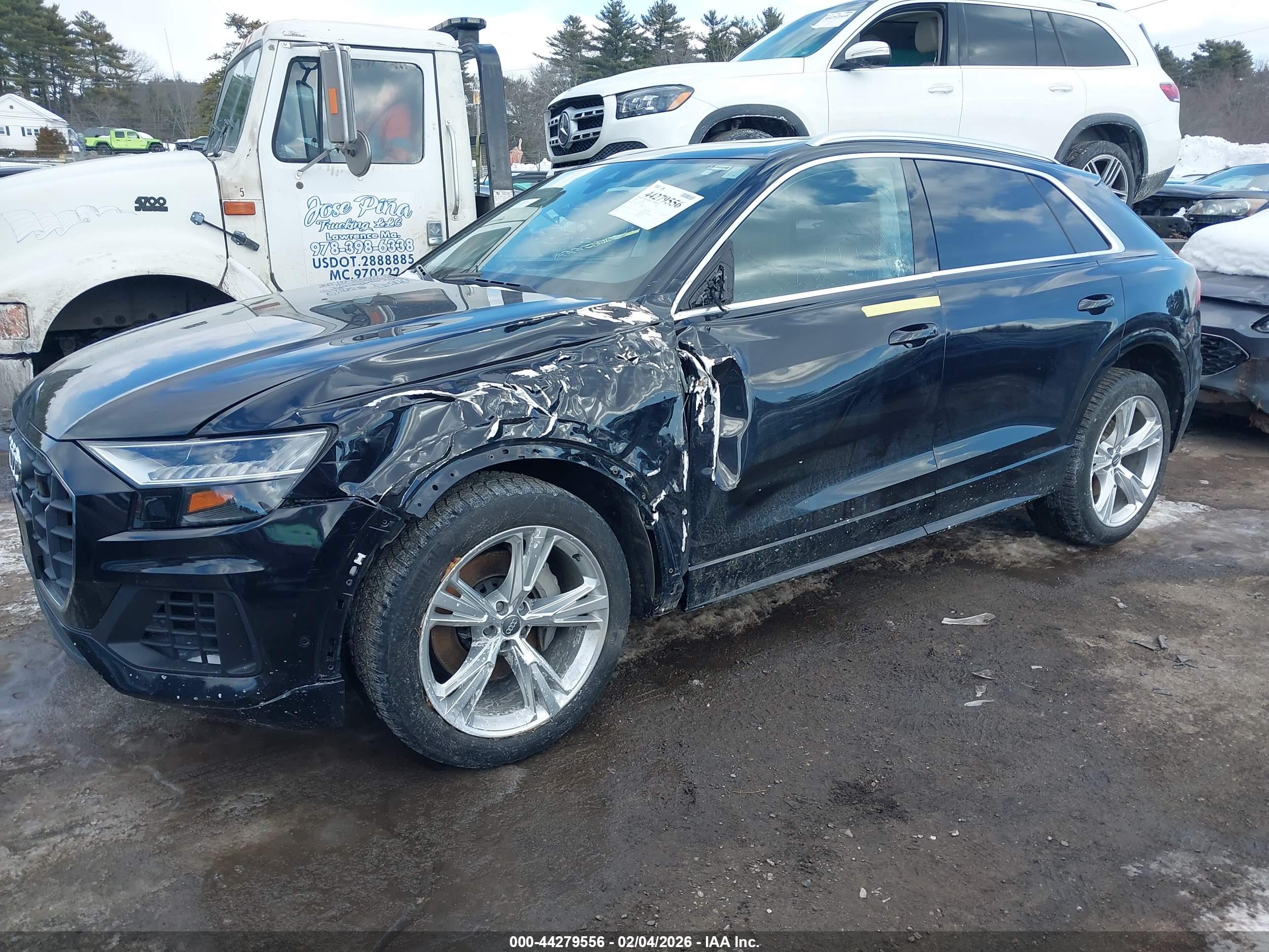 AUDI Q8 image 2