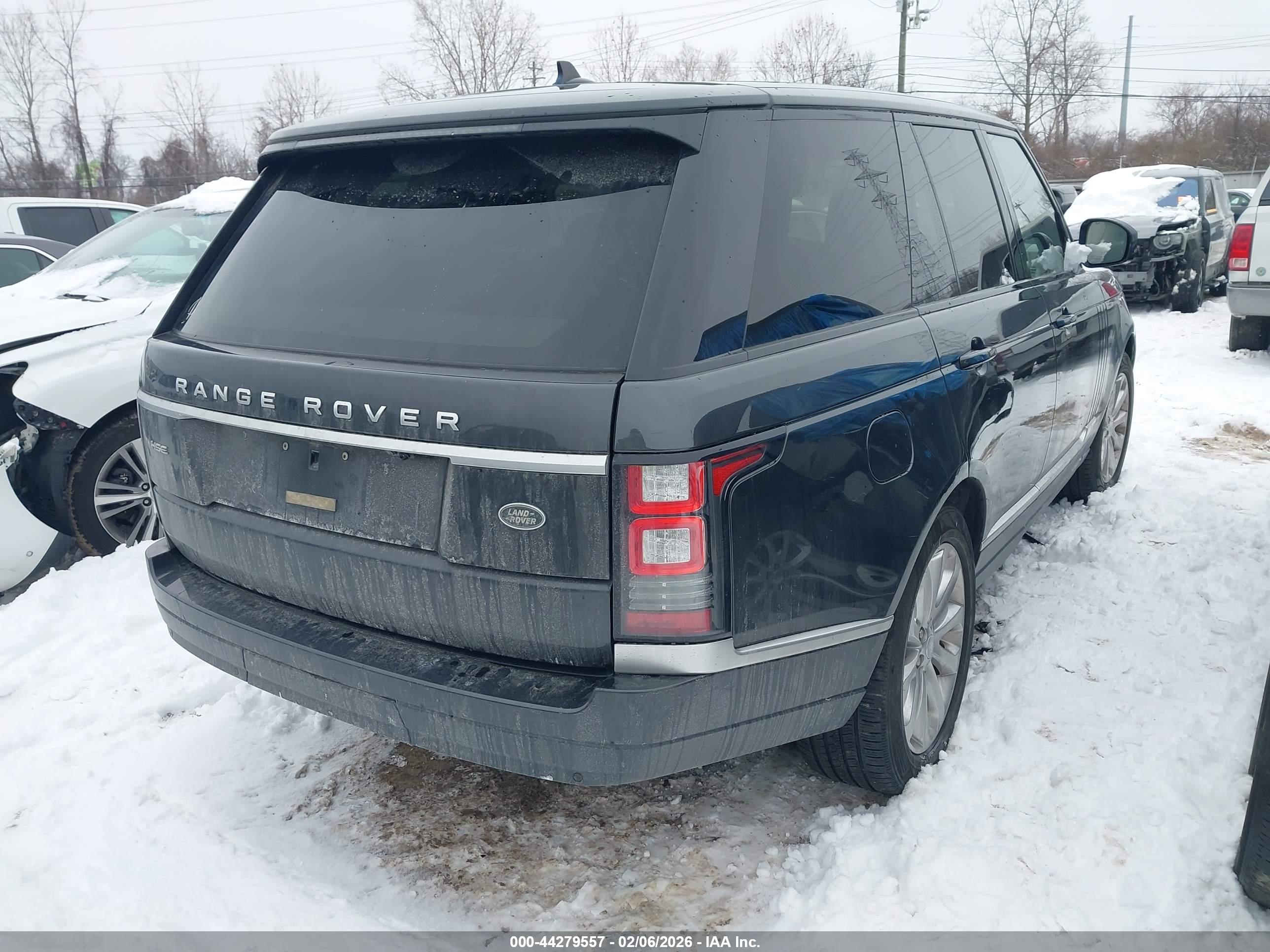 LAND ROVER image 4