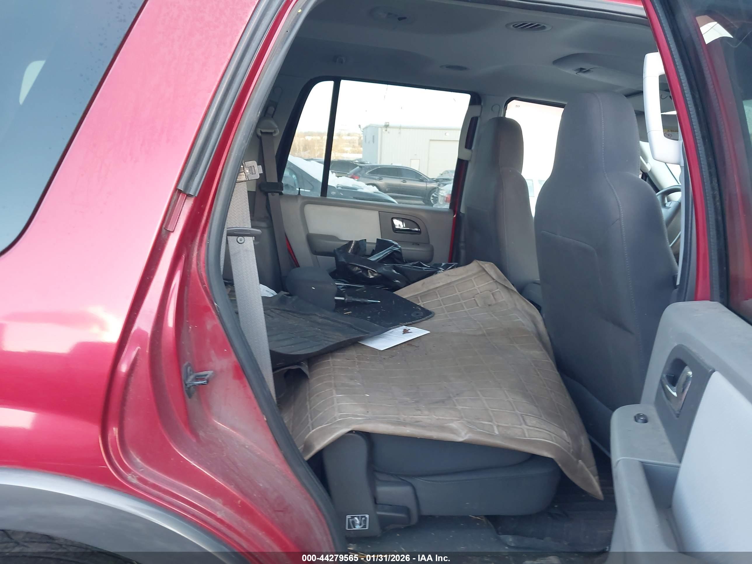 FORD EXPEDITION image 8