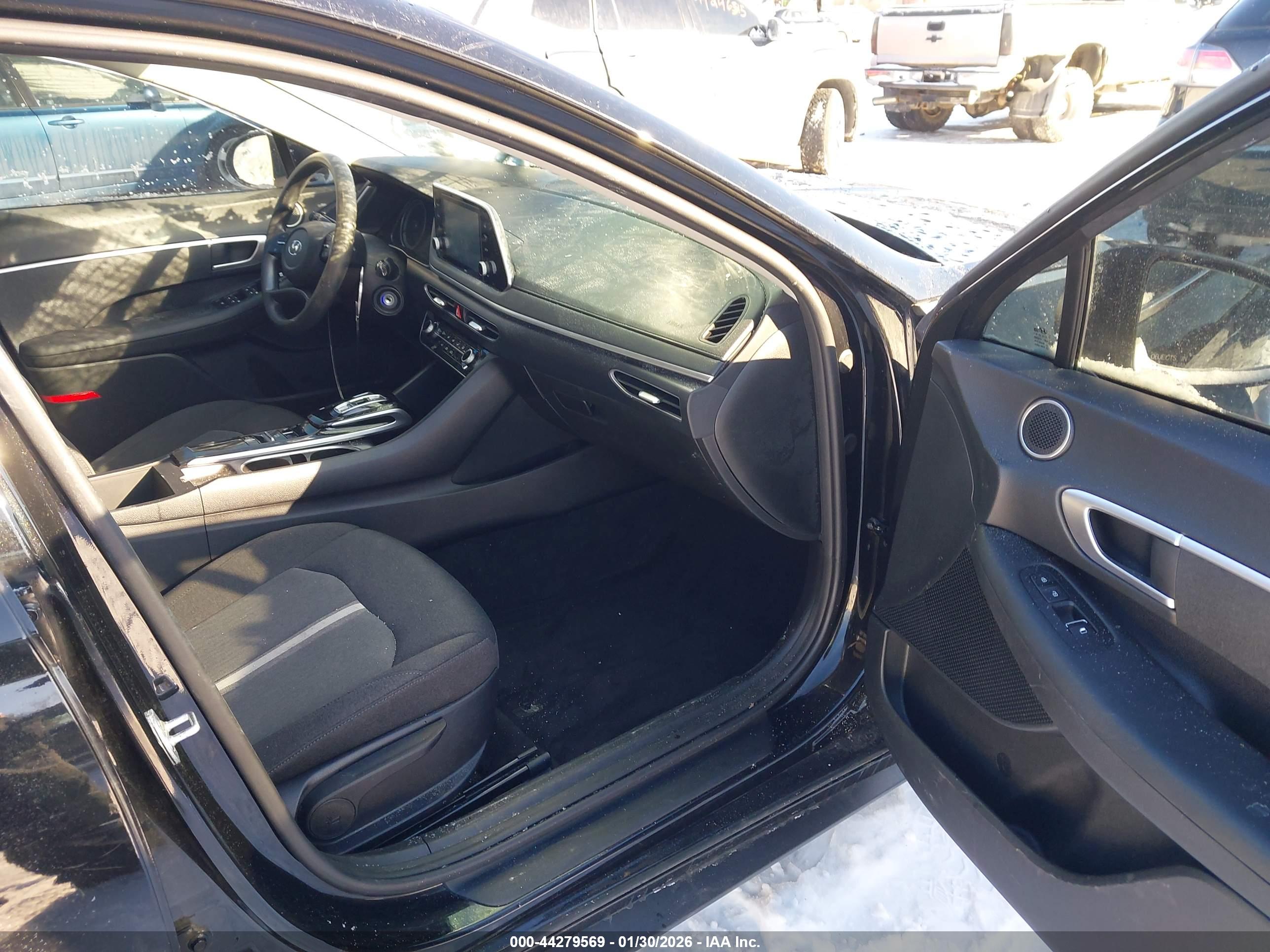 HYUNDAI SONATA image 5