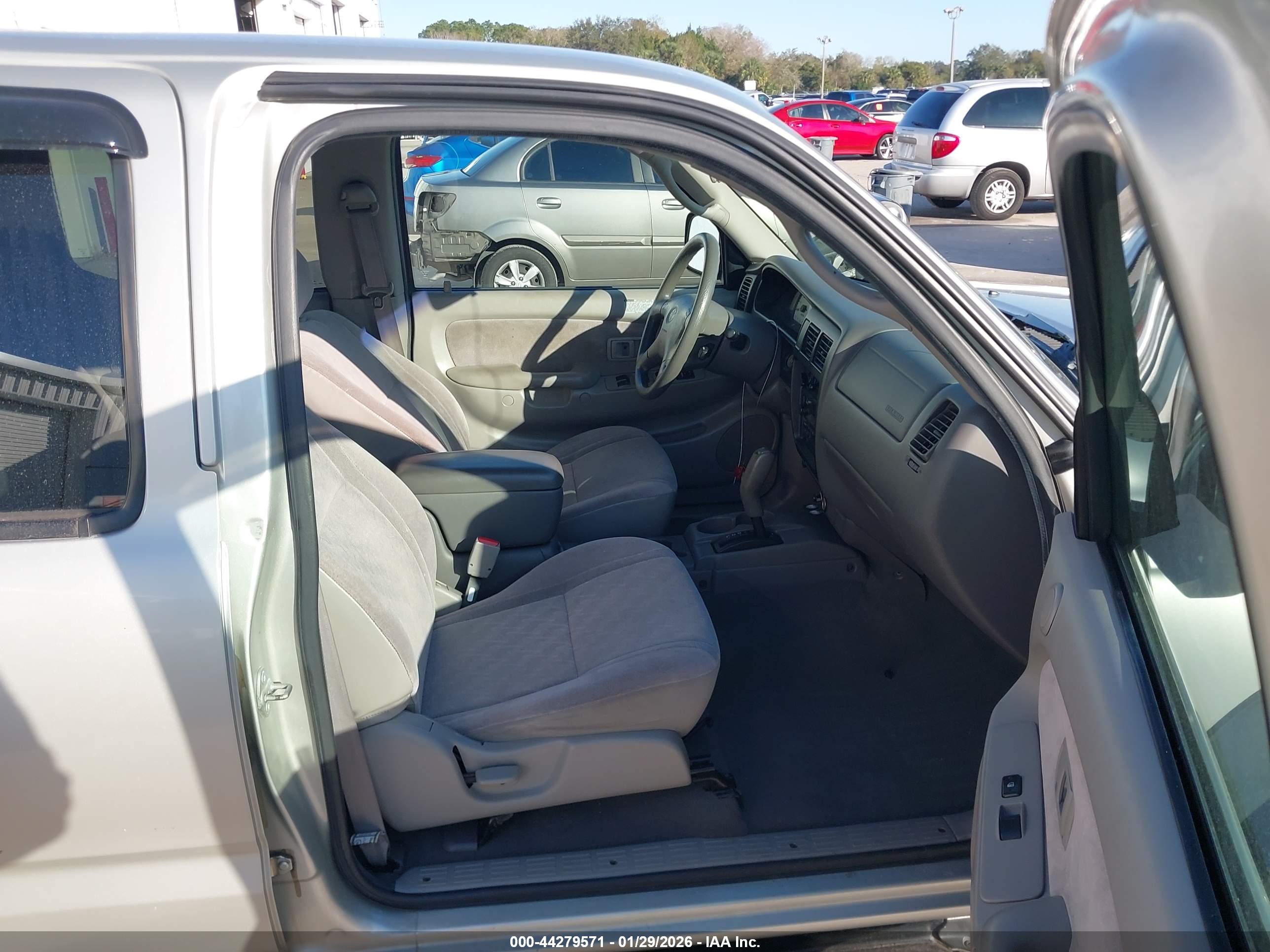 TOYOTA TACOMA image 5