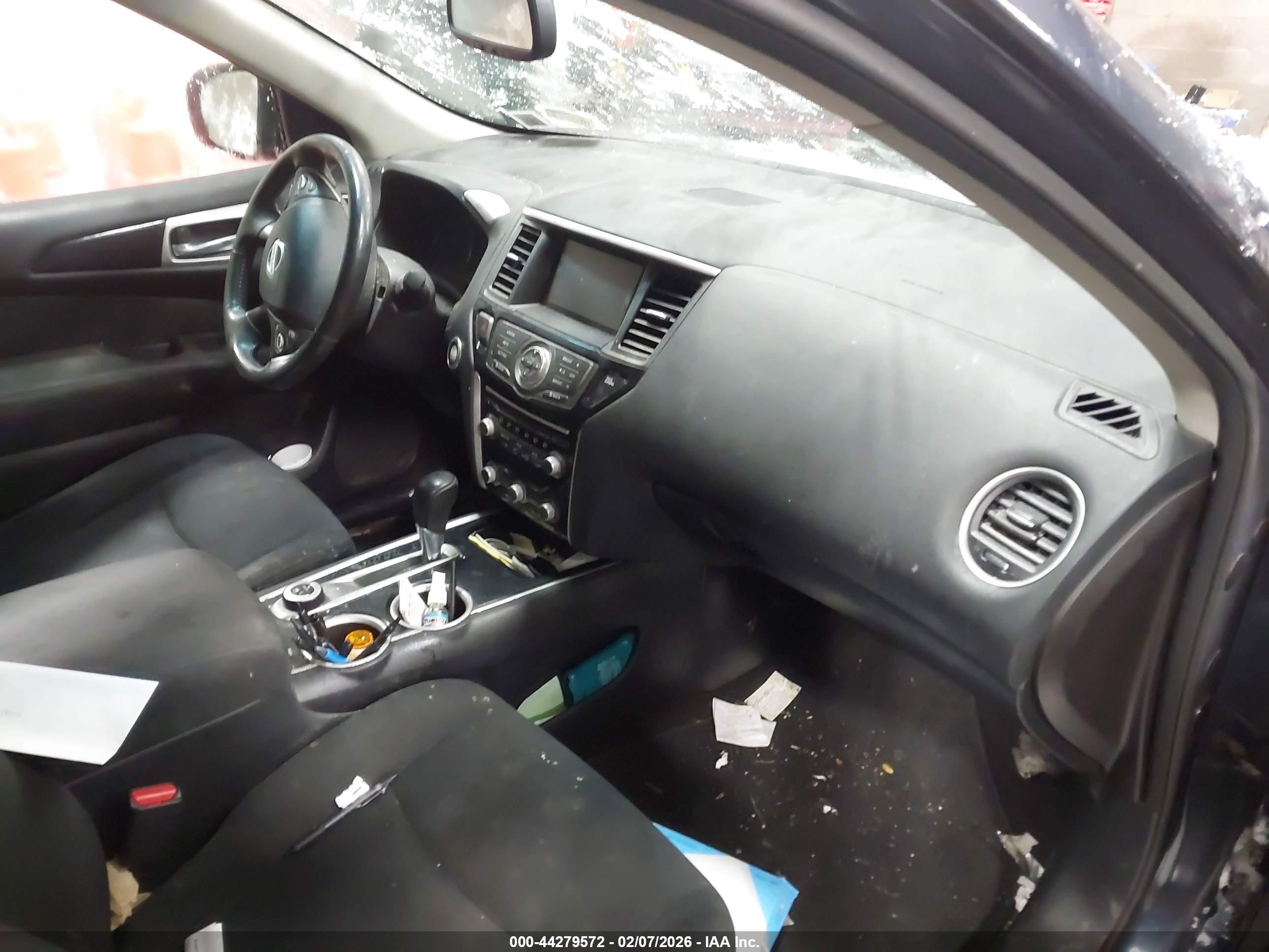 NISSAN PATHFINDER image 5
