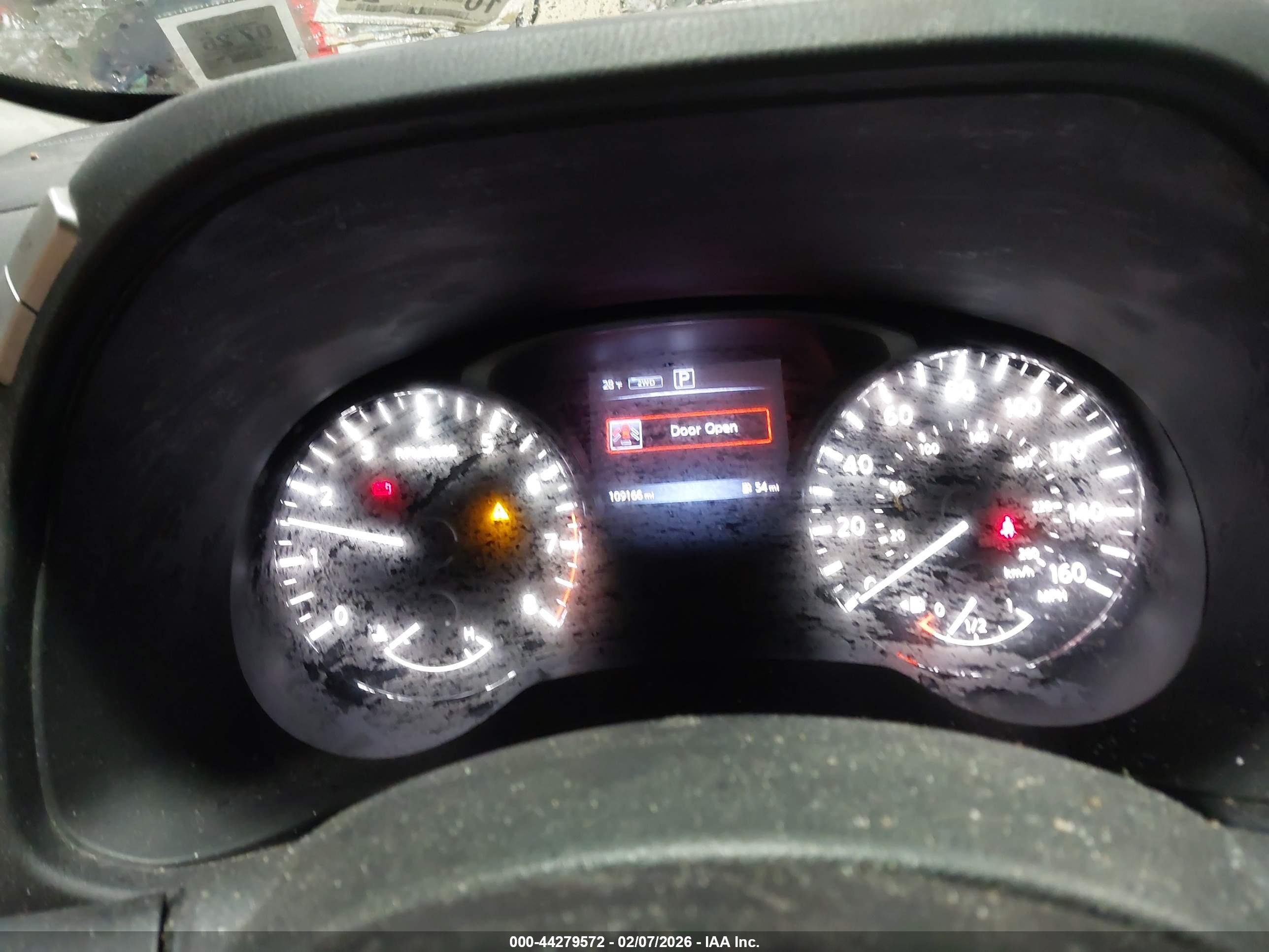 NISSAN PATHFINDER image 7