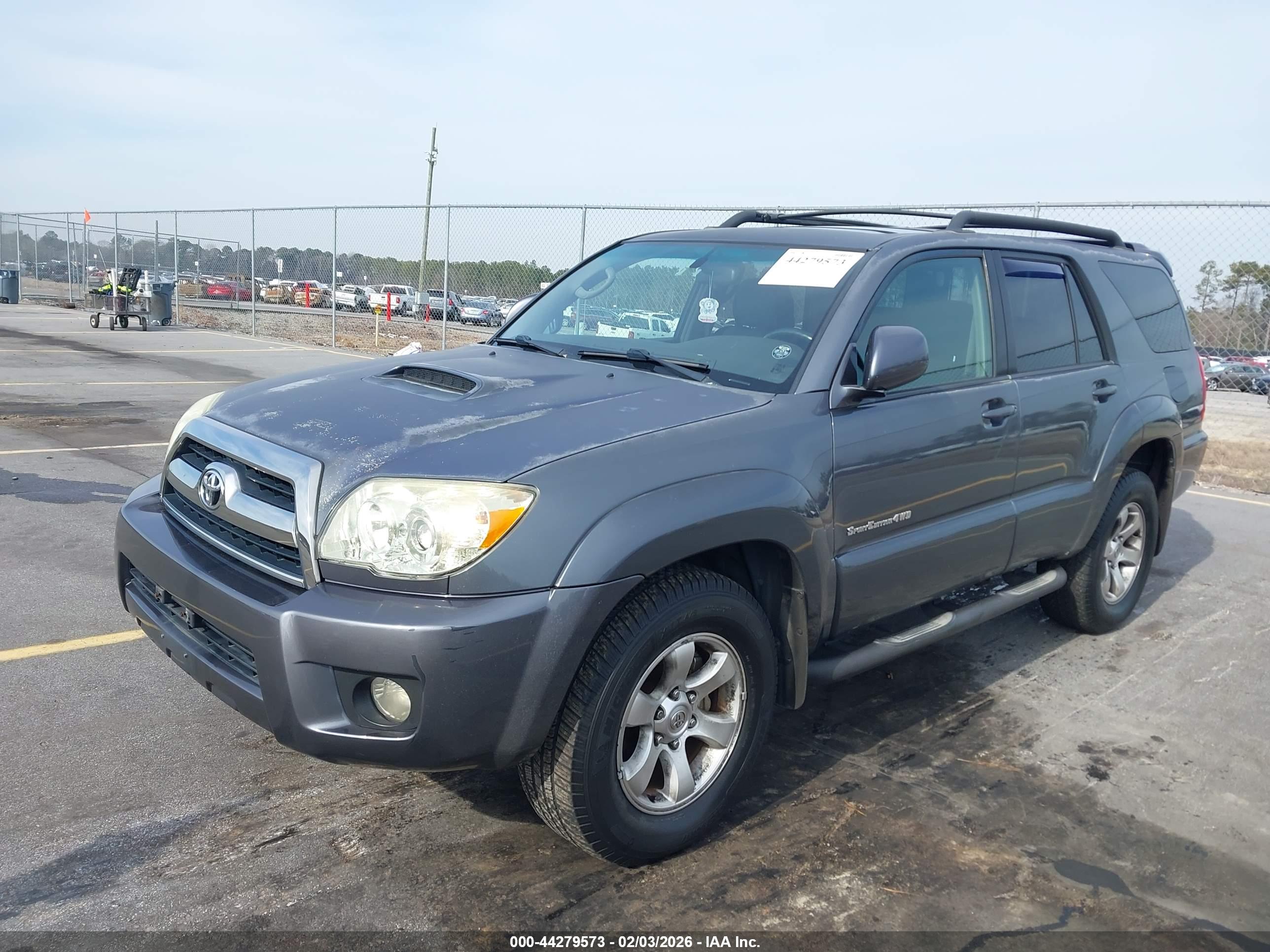 TOYOTA 4RUNNER image 2