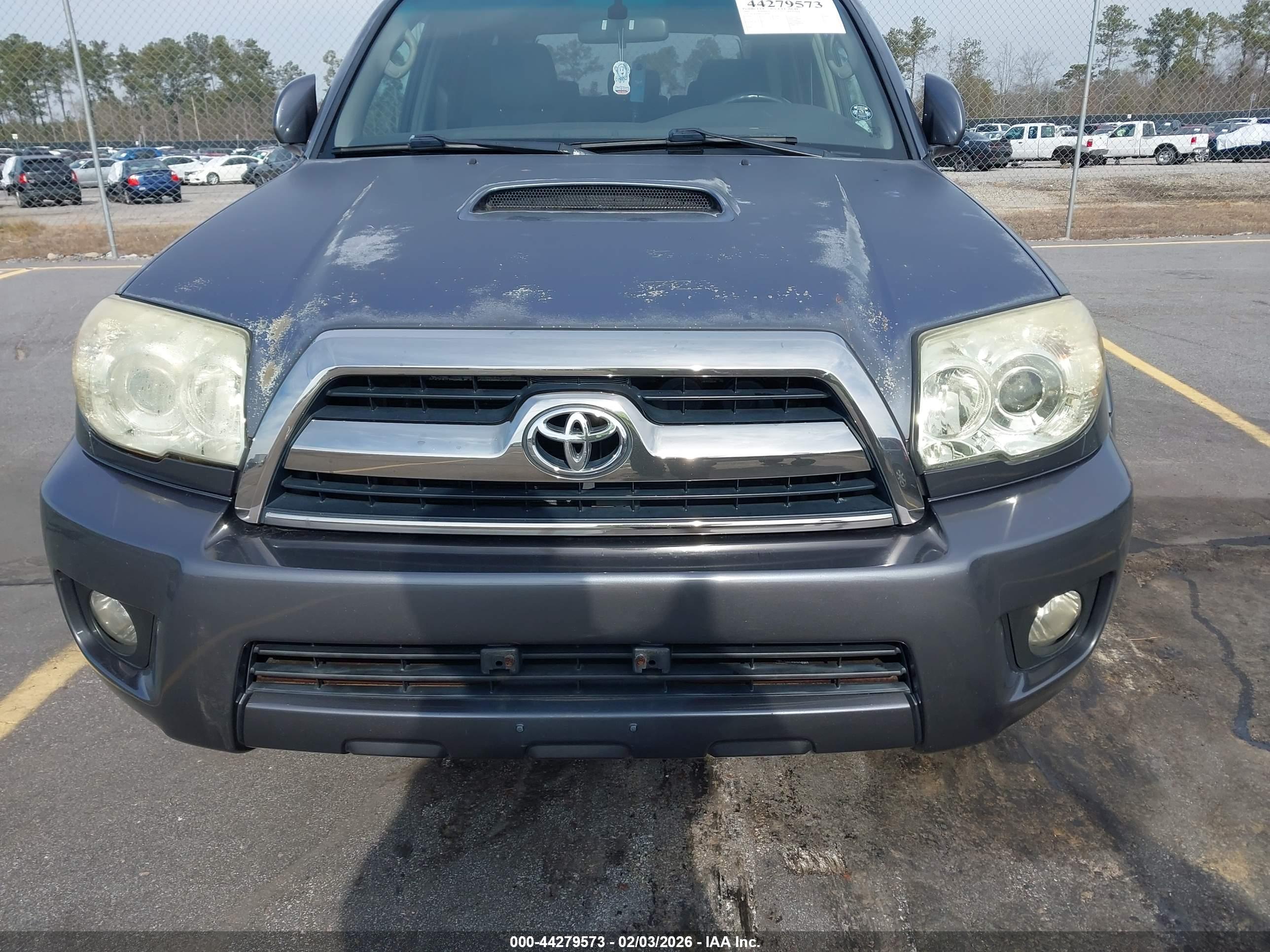 TOYOTA 4RUNNER image 6
