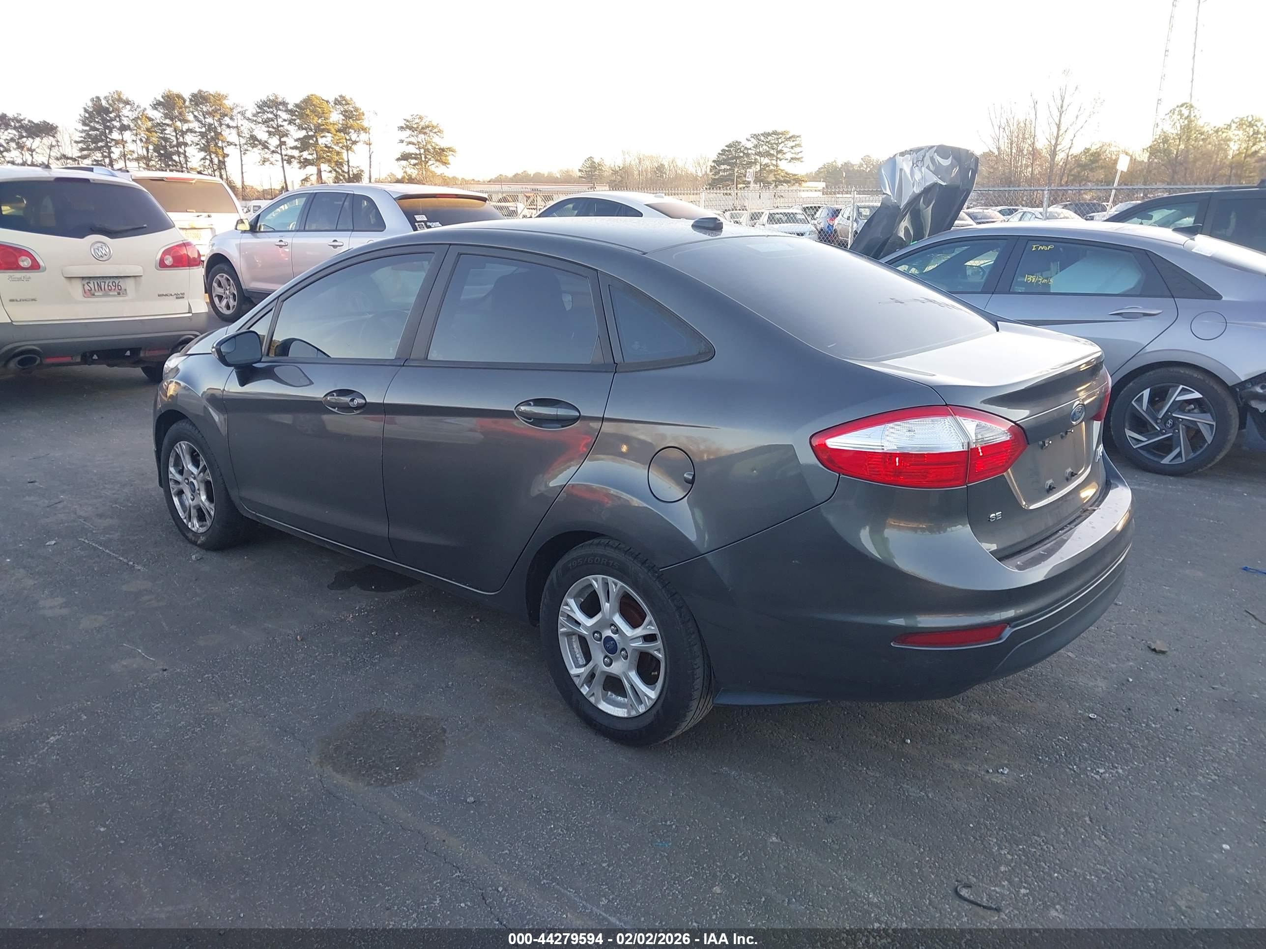FORD FIESTA image 3