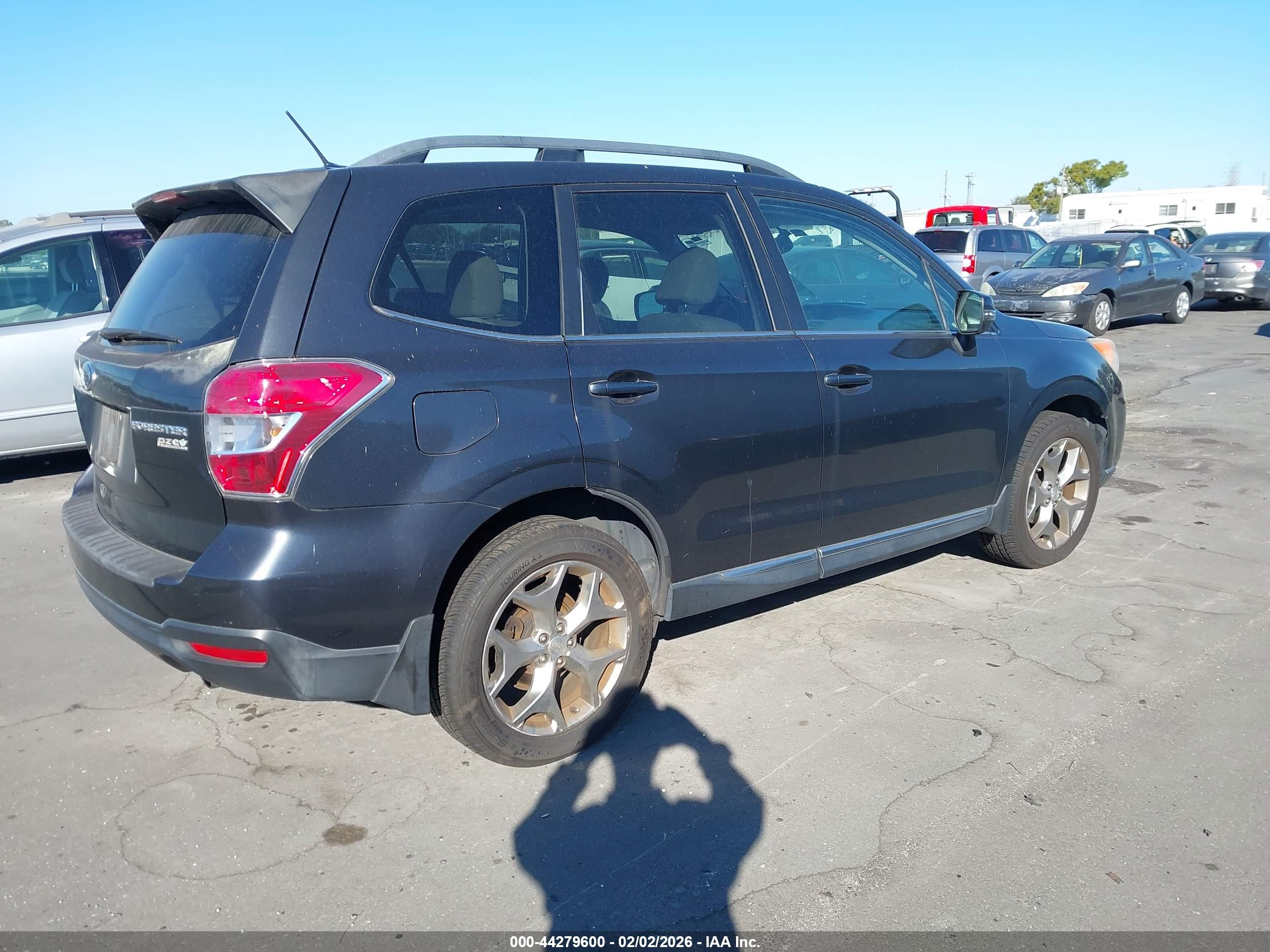 SUBARU FORESTER image 4