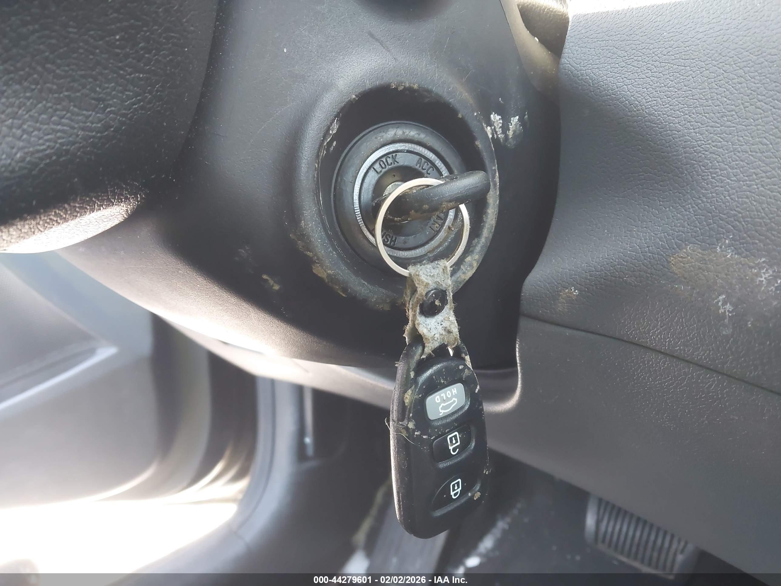 HYUNDAI ELANTRA image 11