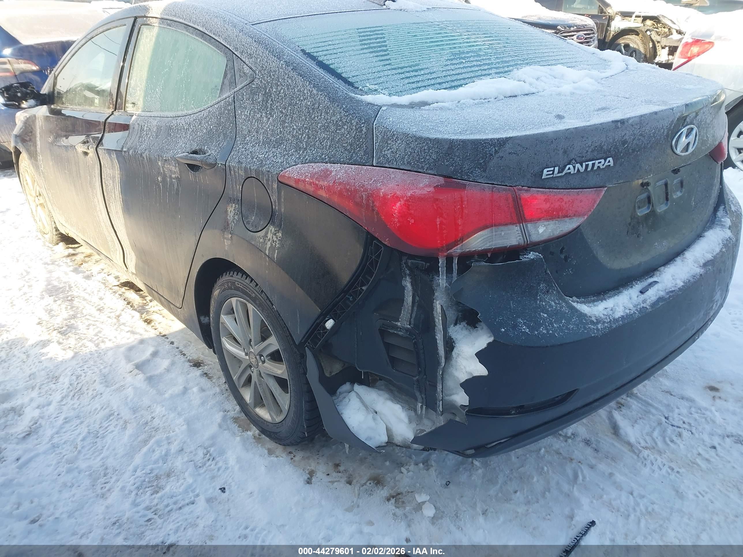 HYUNDAI ELANTRA image 6