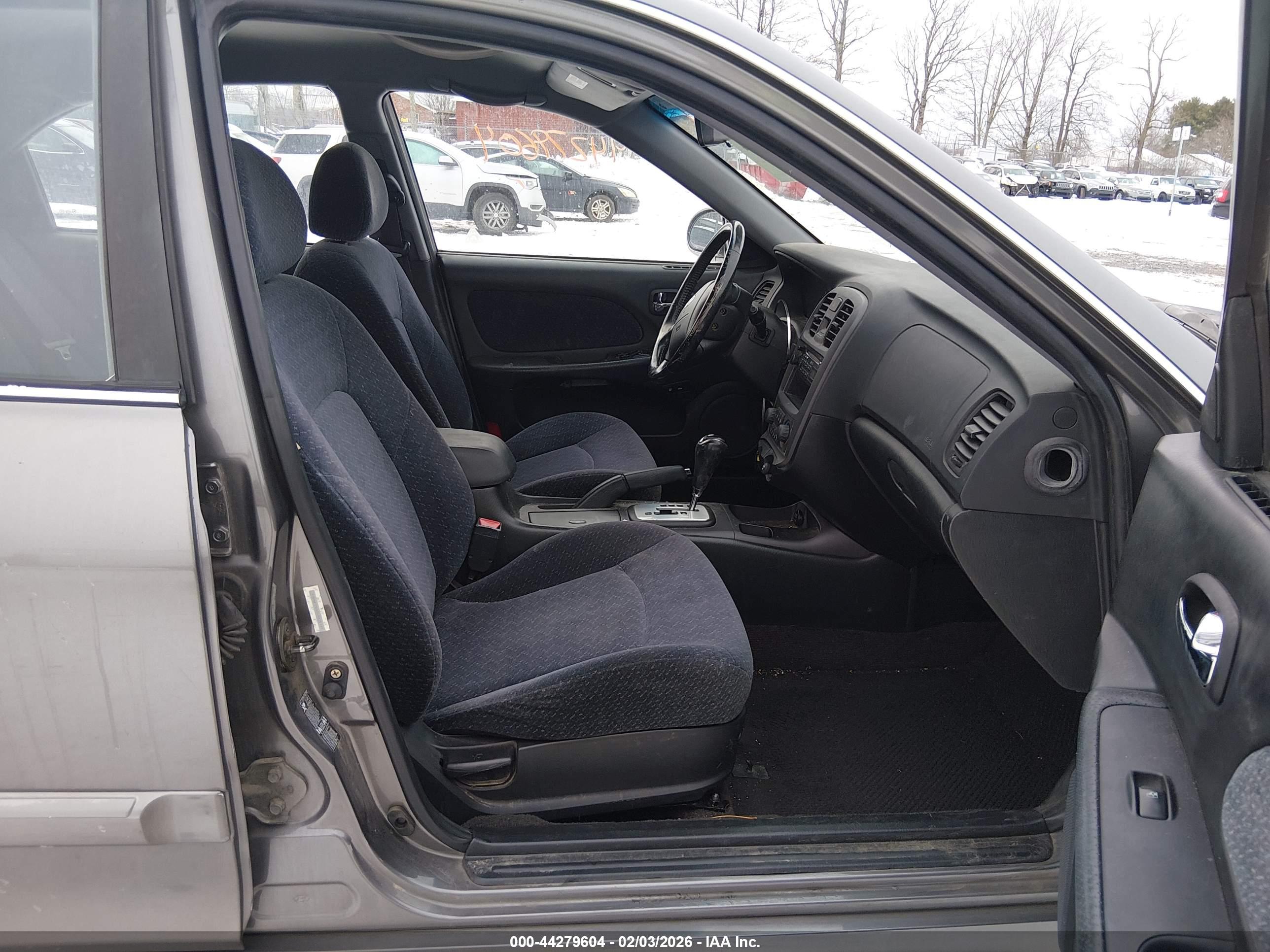 HYUNDAI SONATA image 5