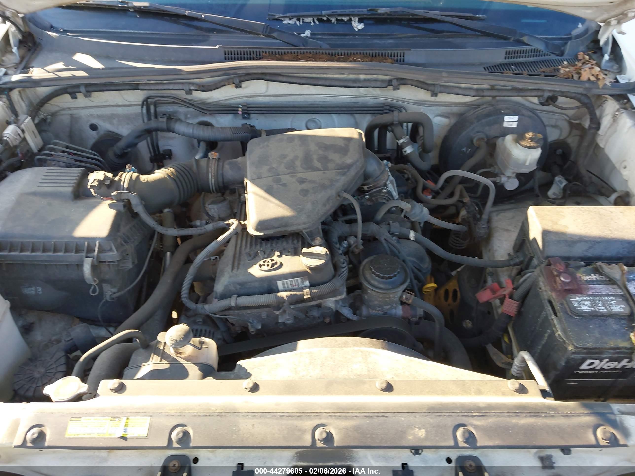 TOYOTA TACOMA image 10