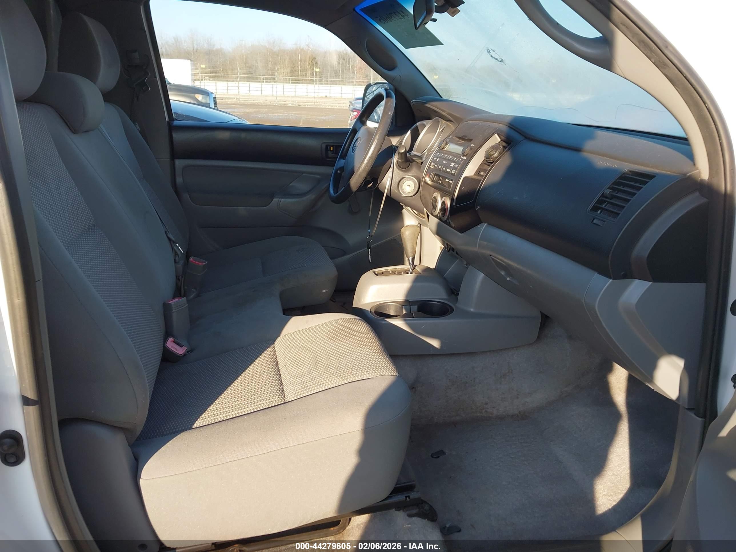 TOYOTA TACOMA image 5