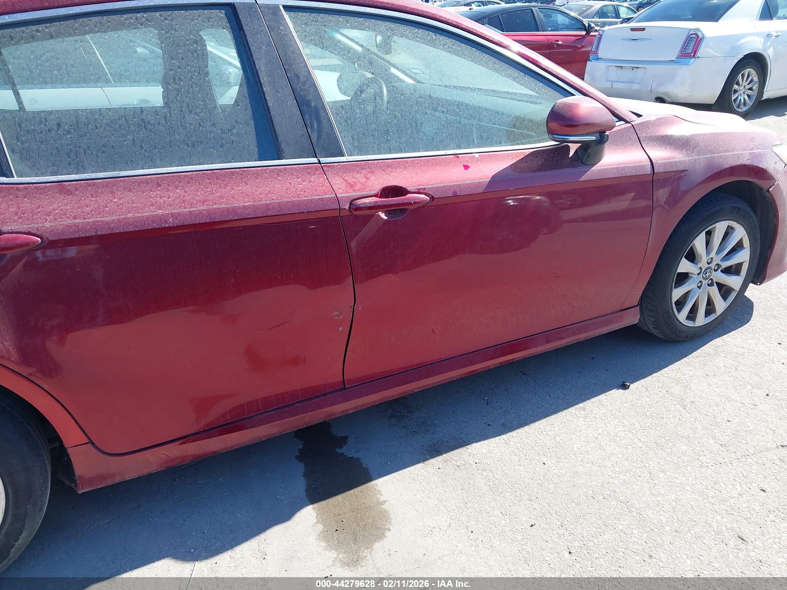 TOYOTA CAMRY image 9