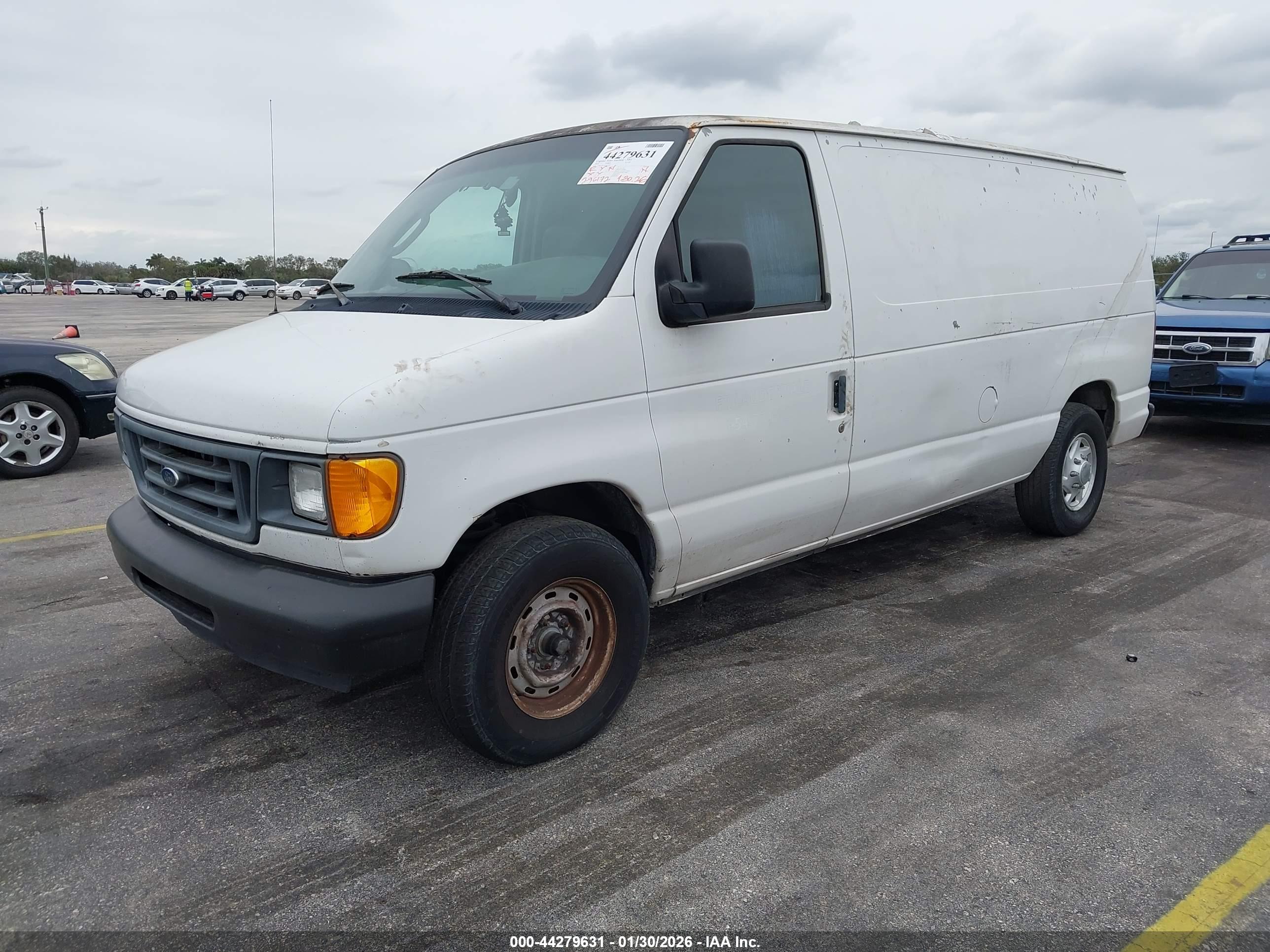 FORD E-150 image 2