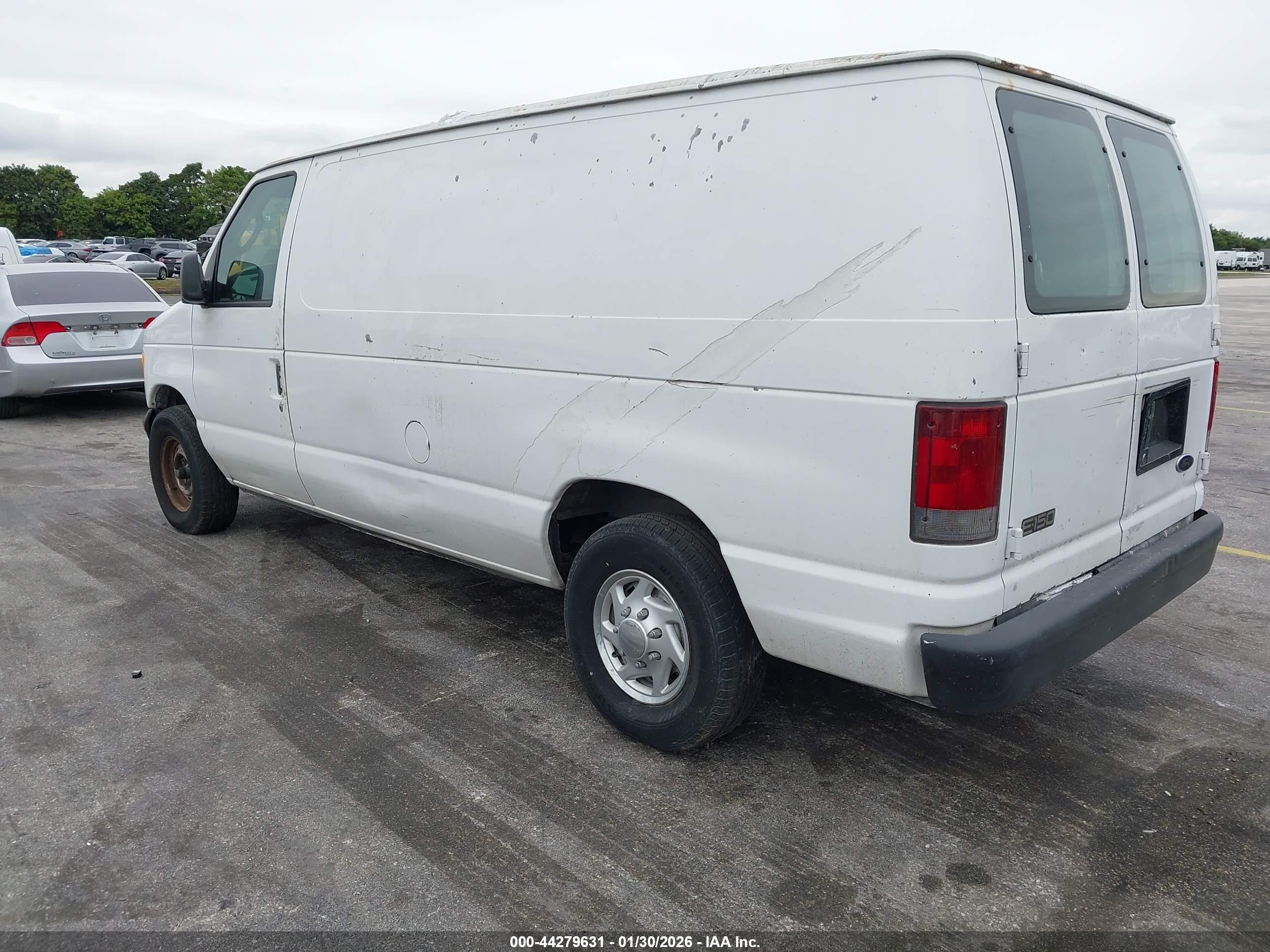 FORD E-150 image 6