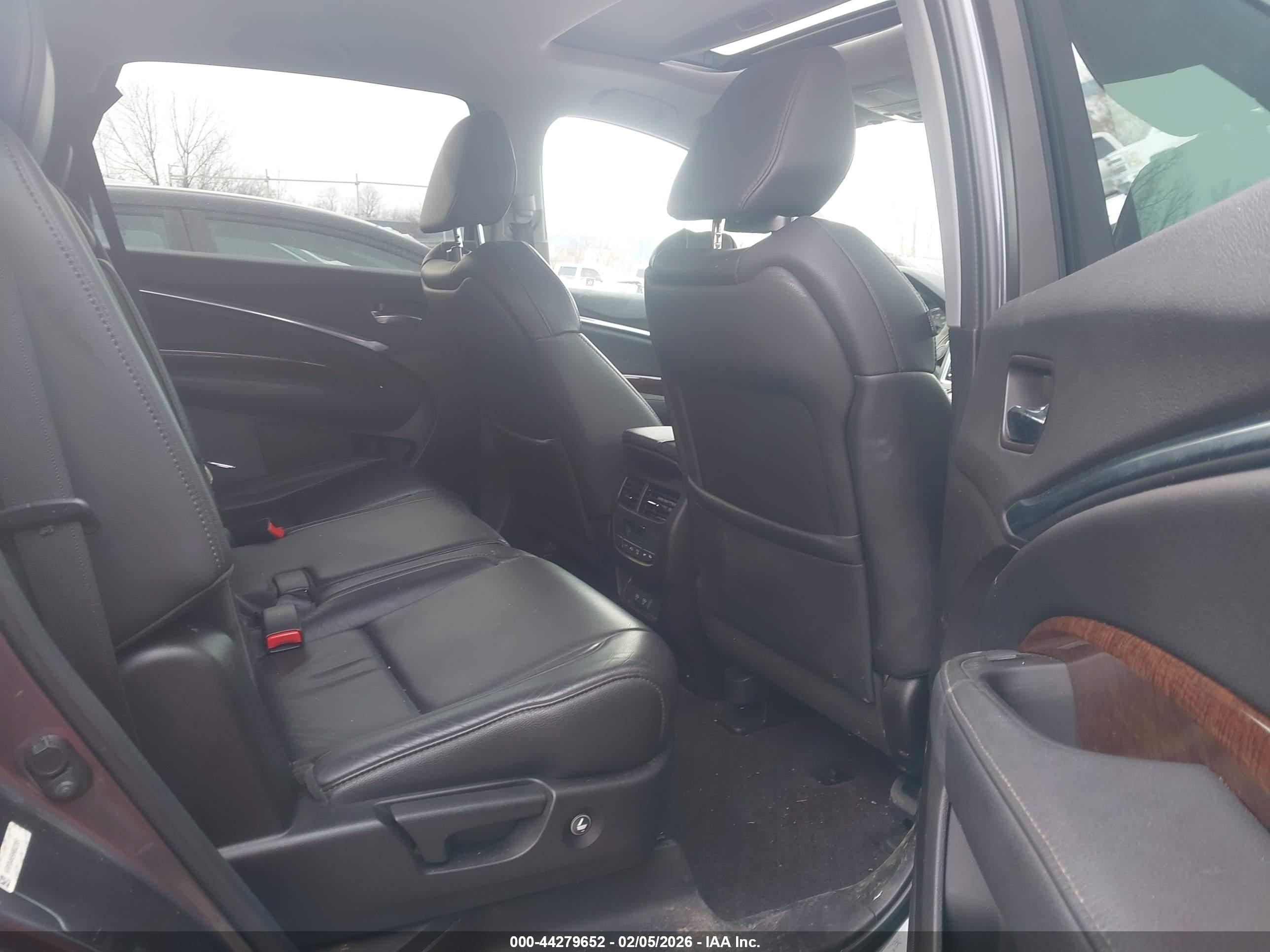 ACURA MDX image 8