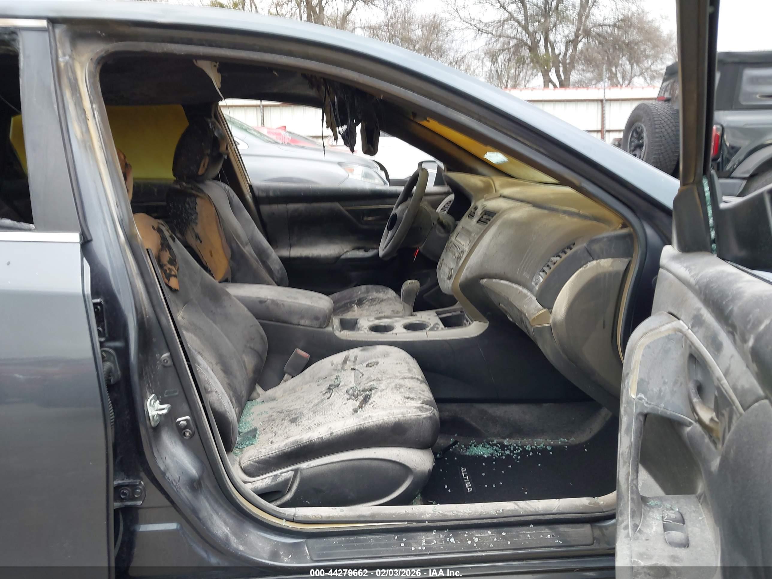 NISSAN ALTIMA image 5