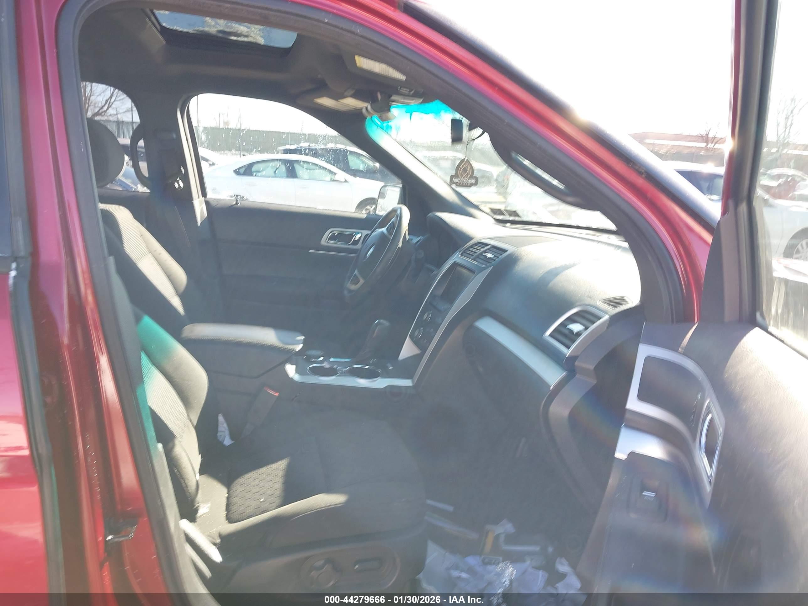 FORD EXPLORER image 5