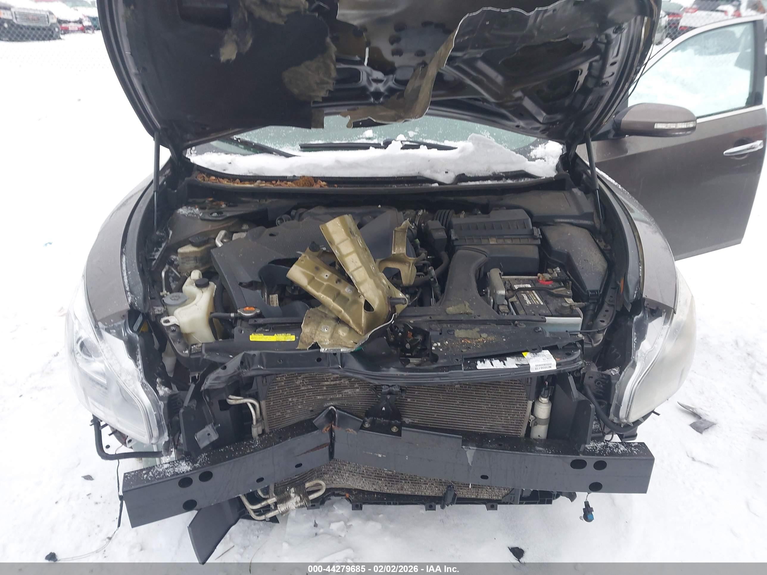 NISSAN MAXIMA image 10