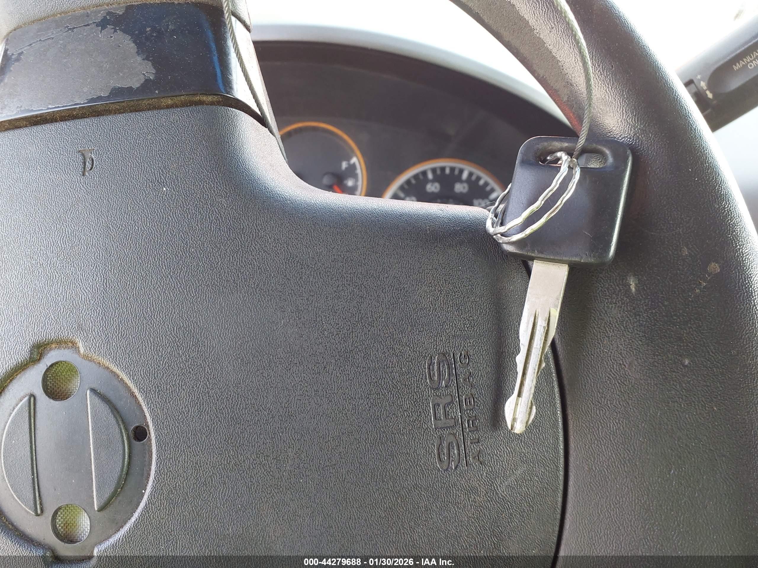 NISSAN TITAN image 11