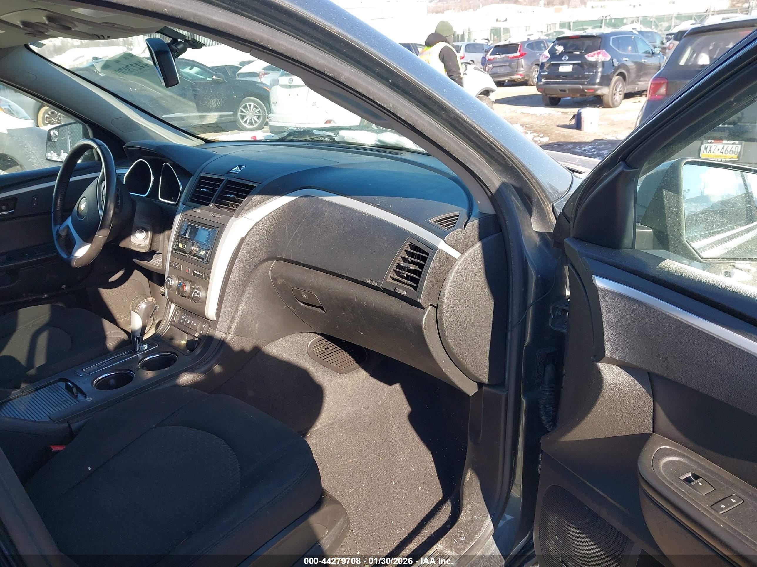CHEVROLET TRAVERSE image 5